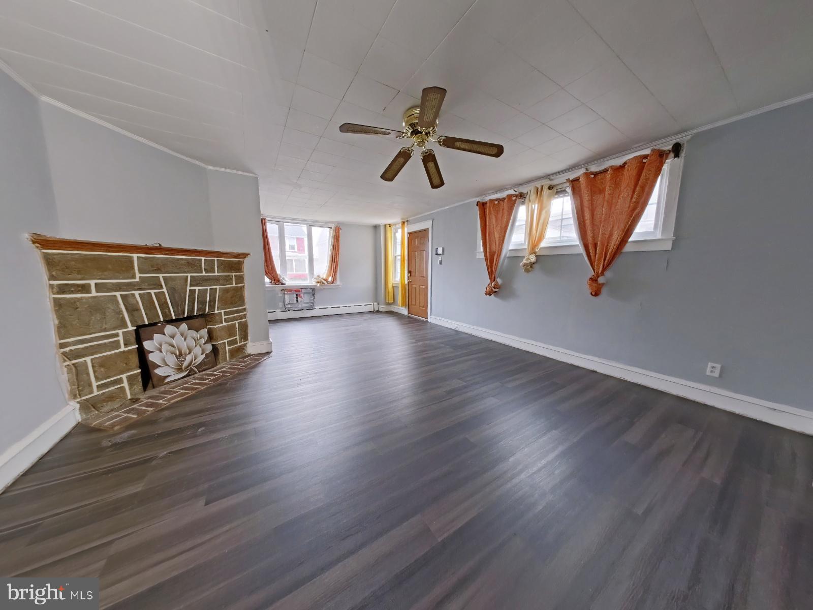 LANDSDOWNE STATION - Residential