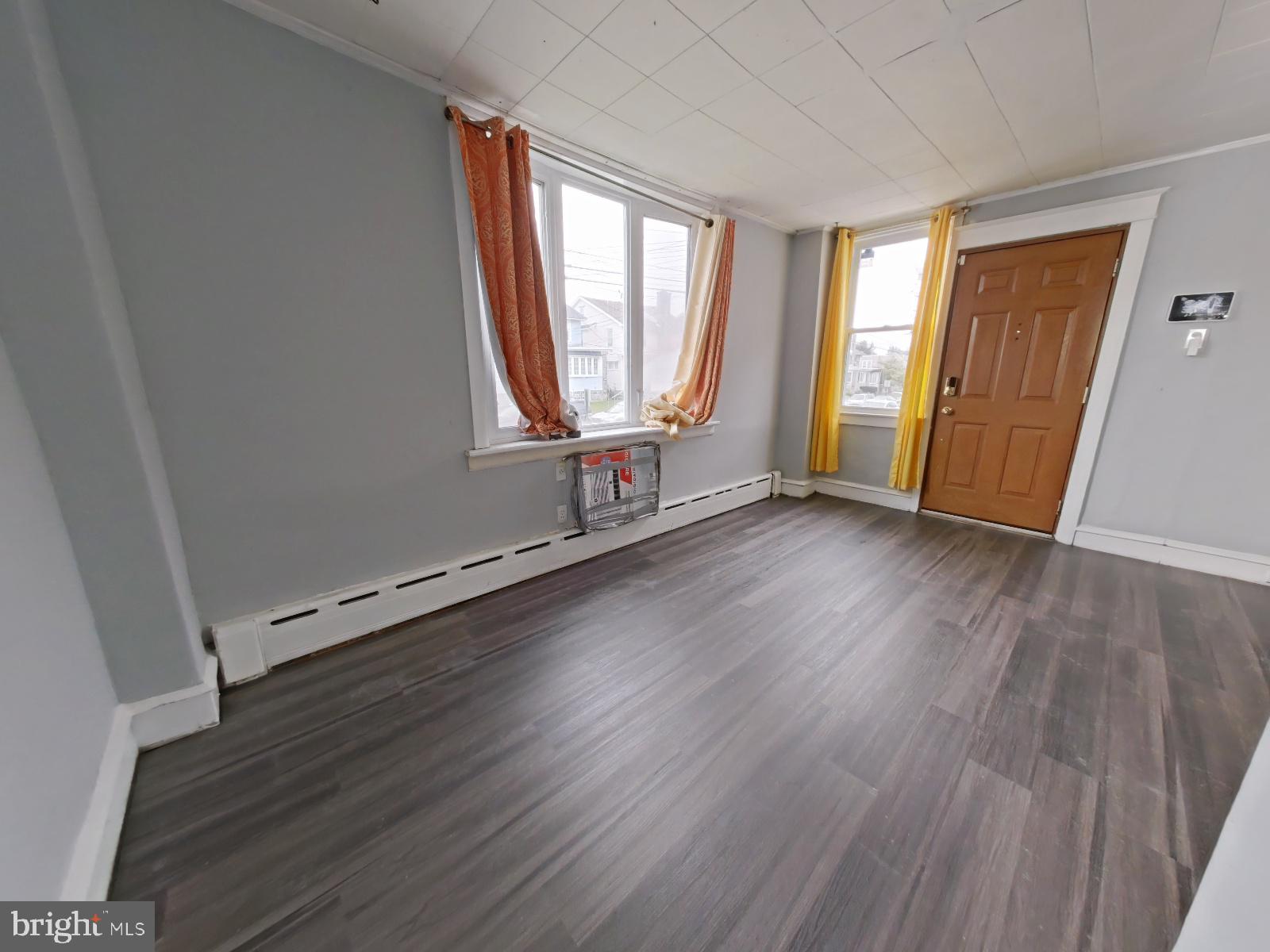 LANDSDOWNE STATION - Residential