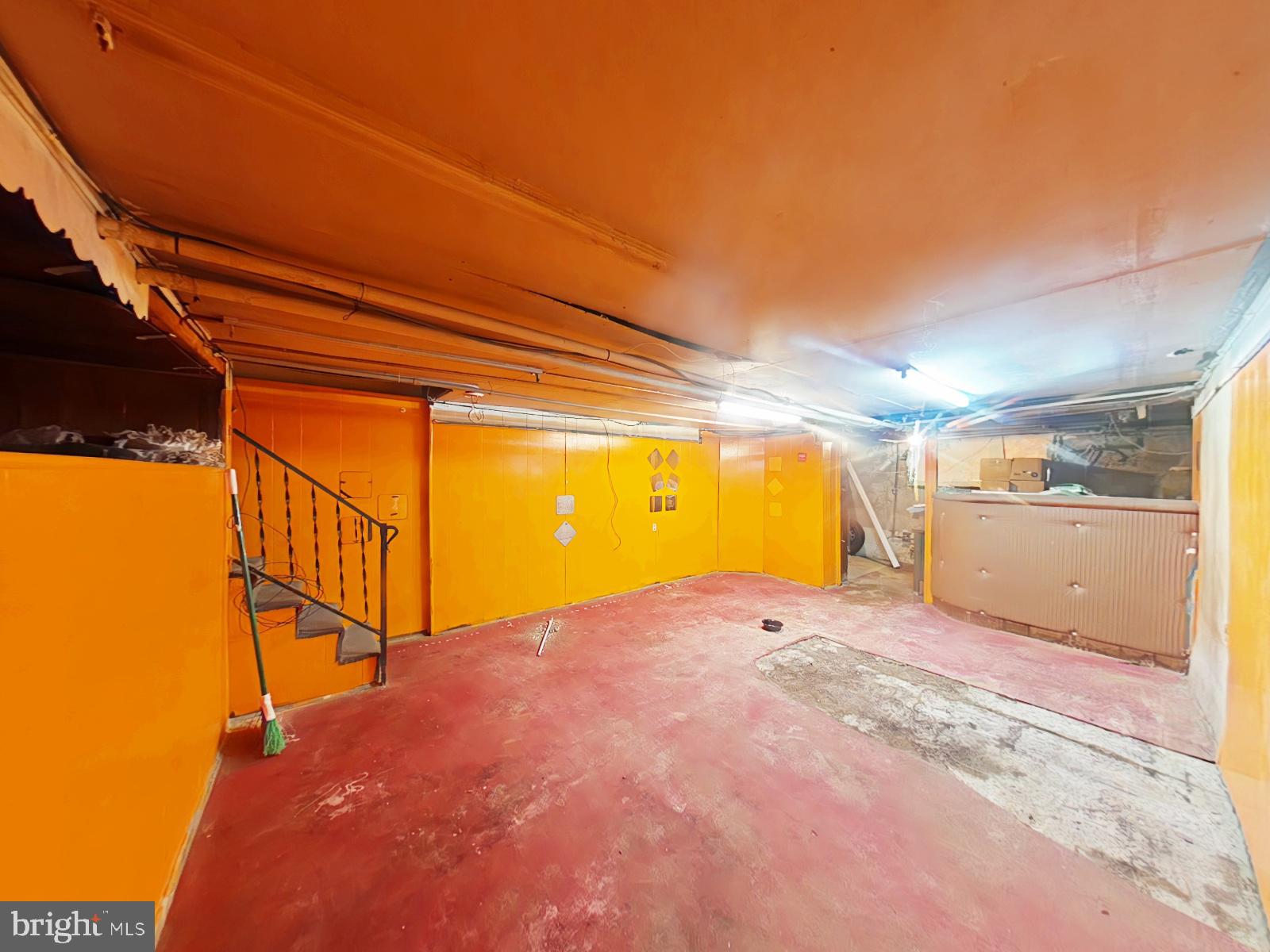 LANDSDOWNE STATION - Residential