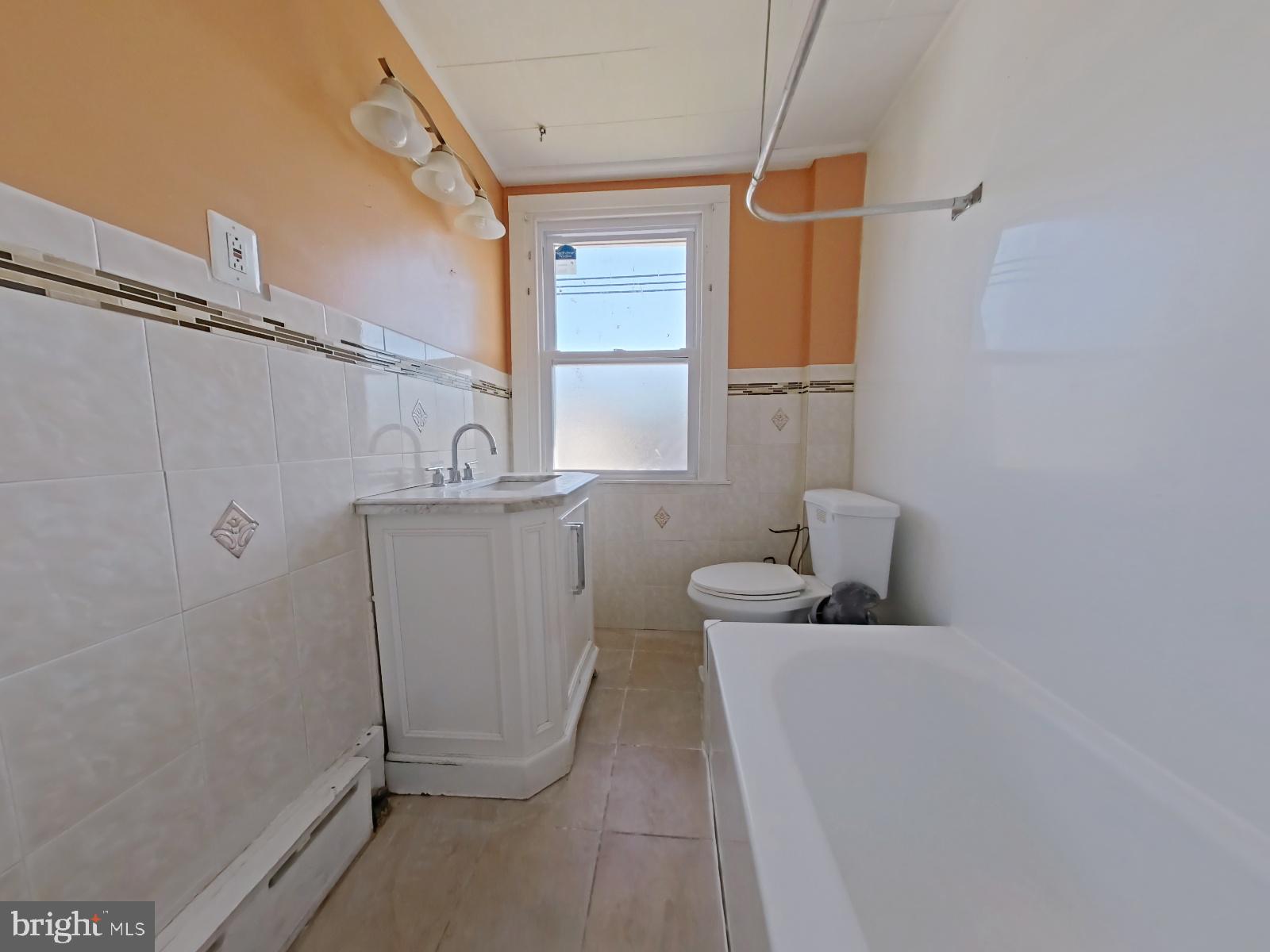 LANDSDOWNE STATION - Residential