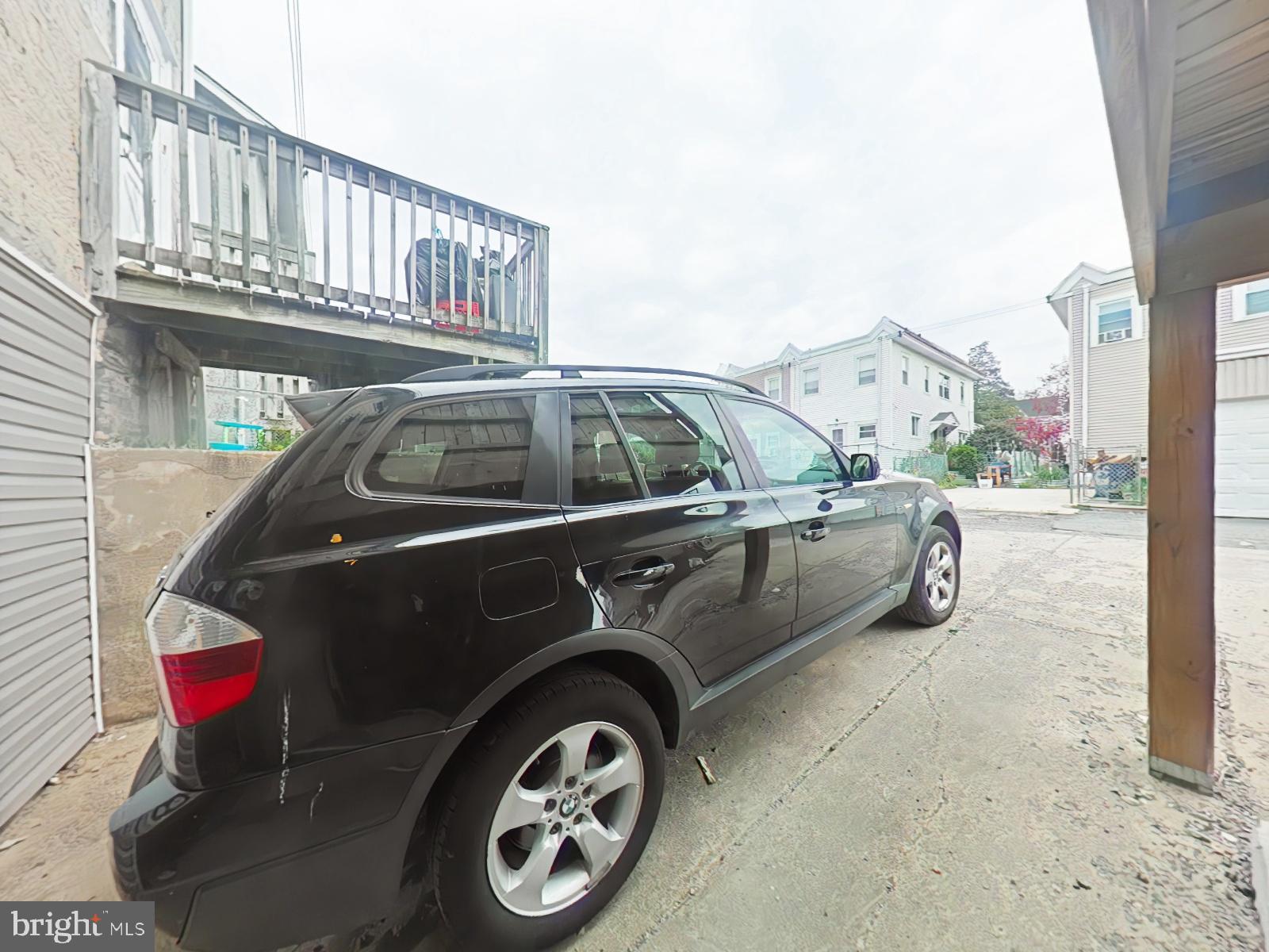 LANDSDOWNE STATION - Residential