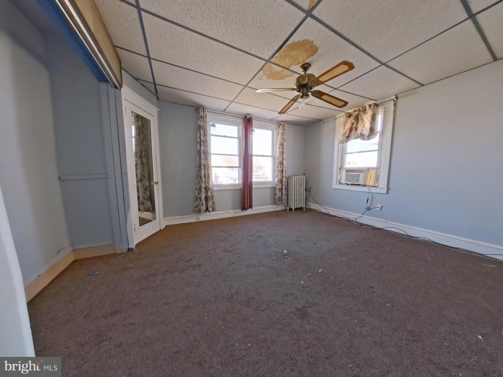 LANDSDOWNE STATION - Residential