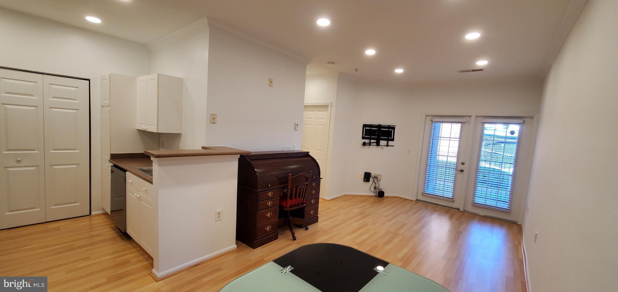 WHITE FLINT STATION - Residential