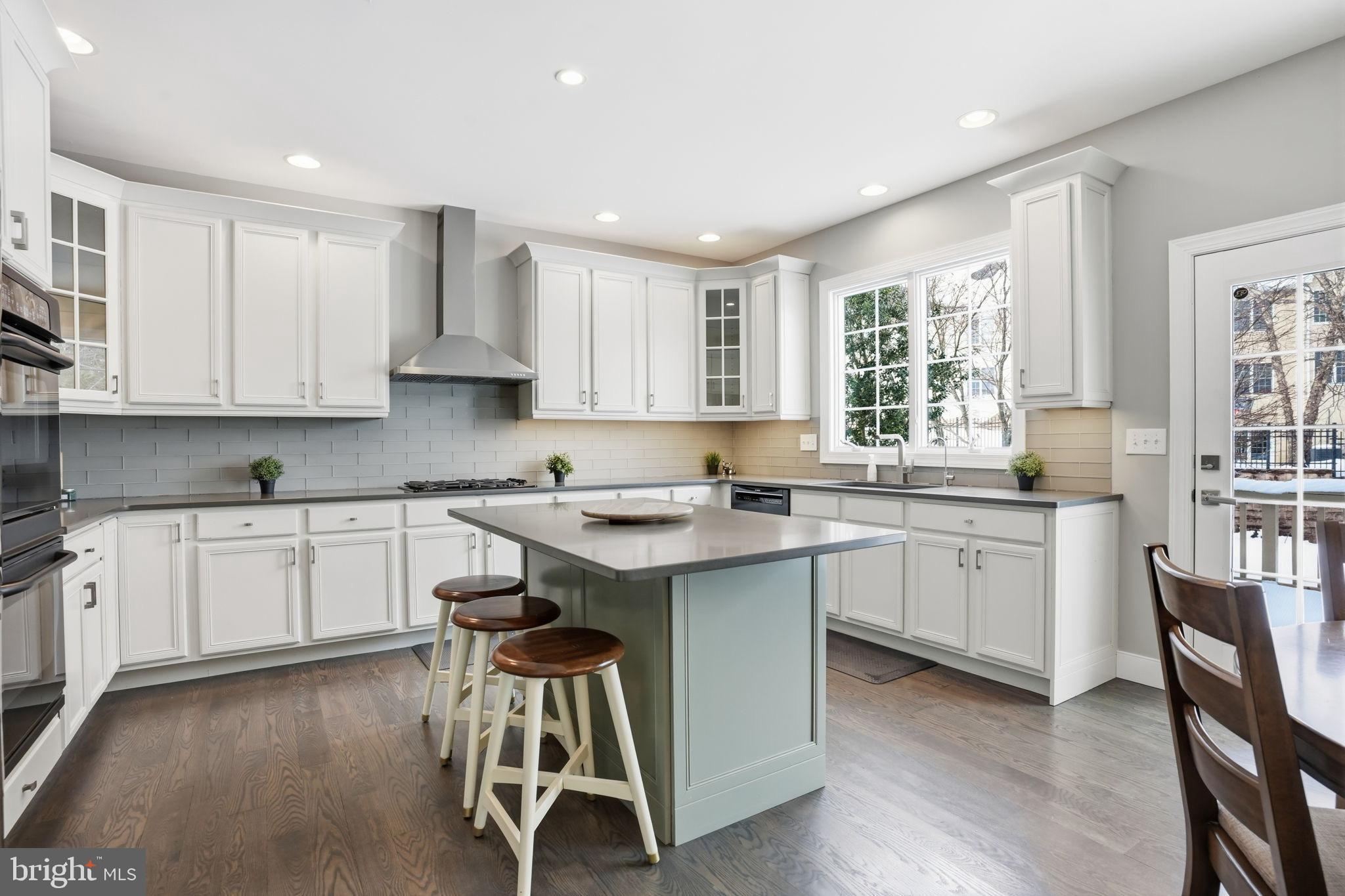 OVERLOOK AT NEWTOWN - Residential