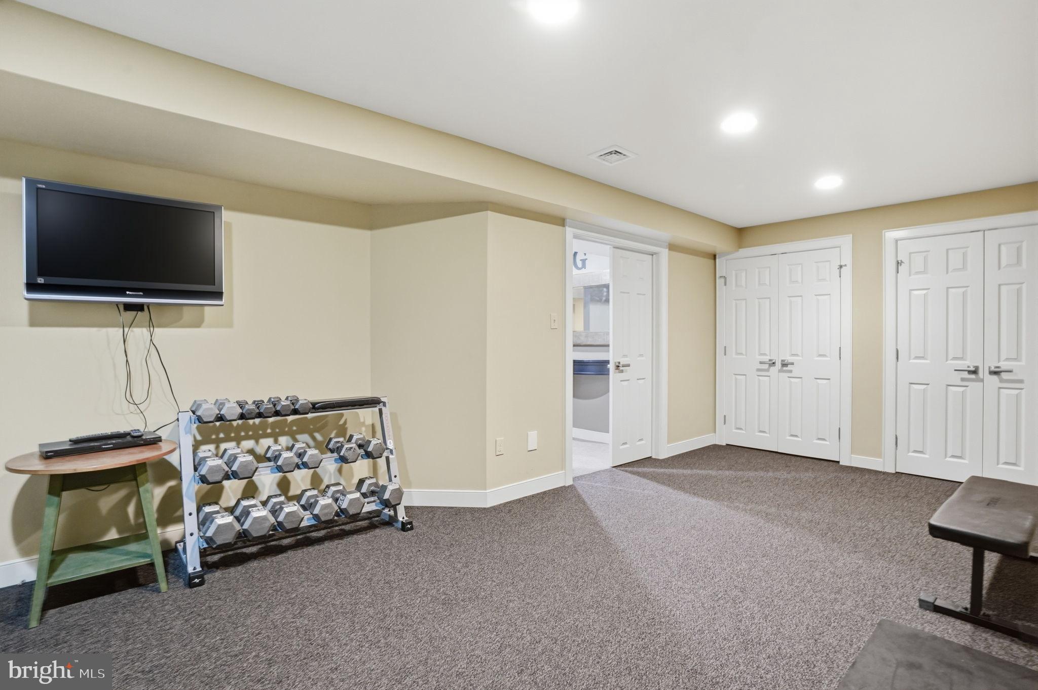 OVERLOOK AT NEWTOWN - Residential