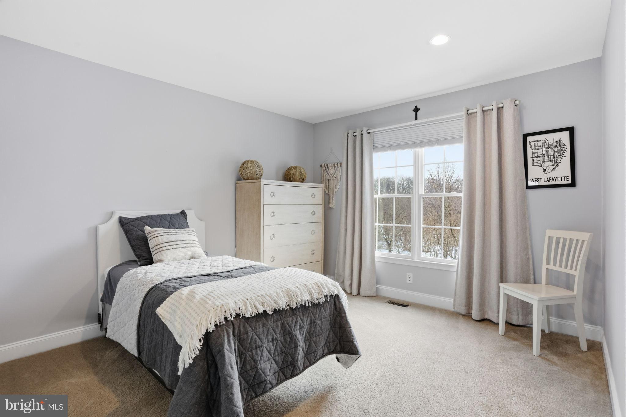 OVERLOOK AT NEWTOWN - Residential