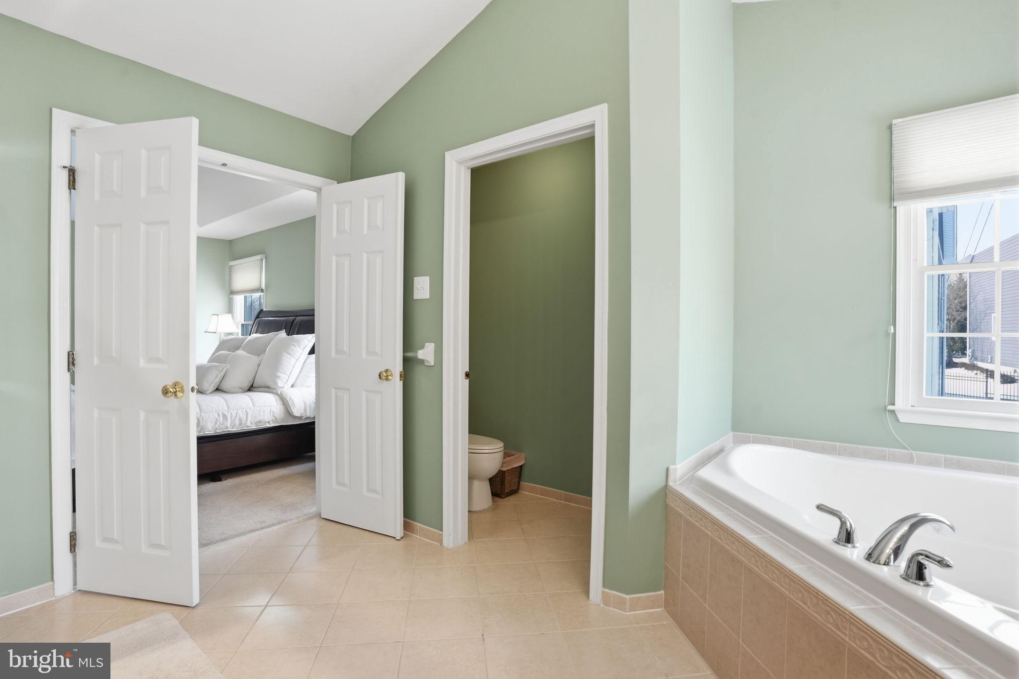 OVERLOOK AT NEWTOWN - Residential