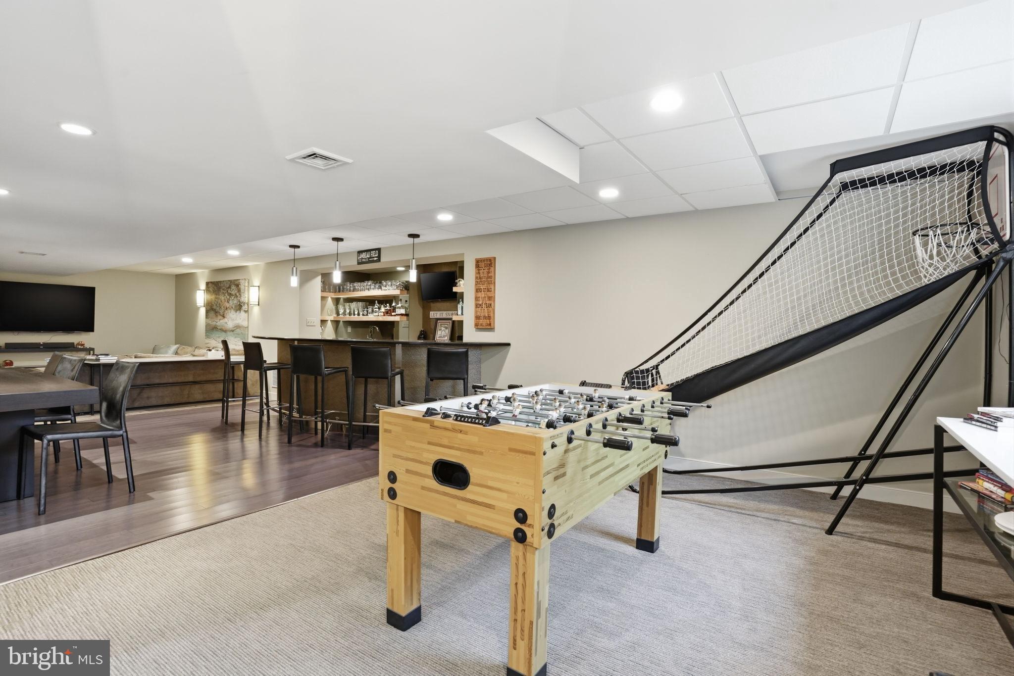 OVERLOOK AT NEWTOWN - Residential