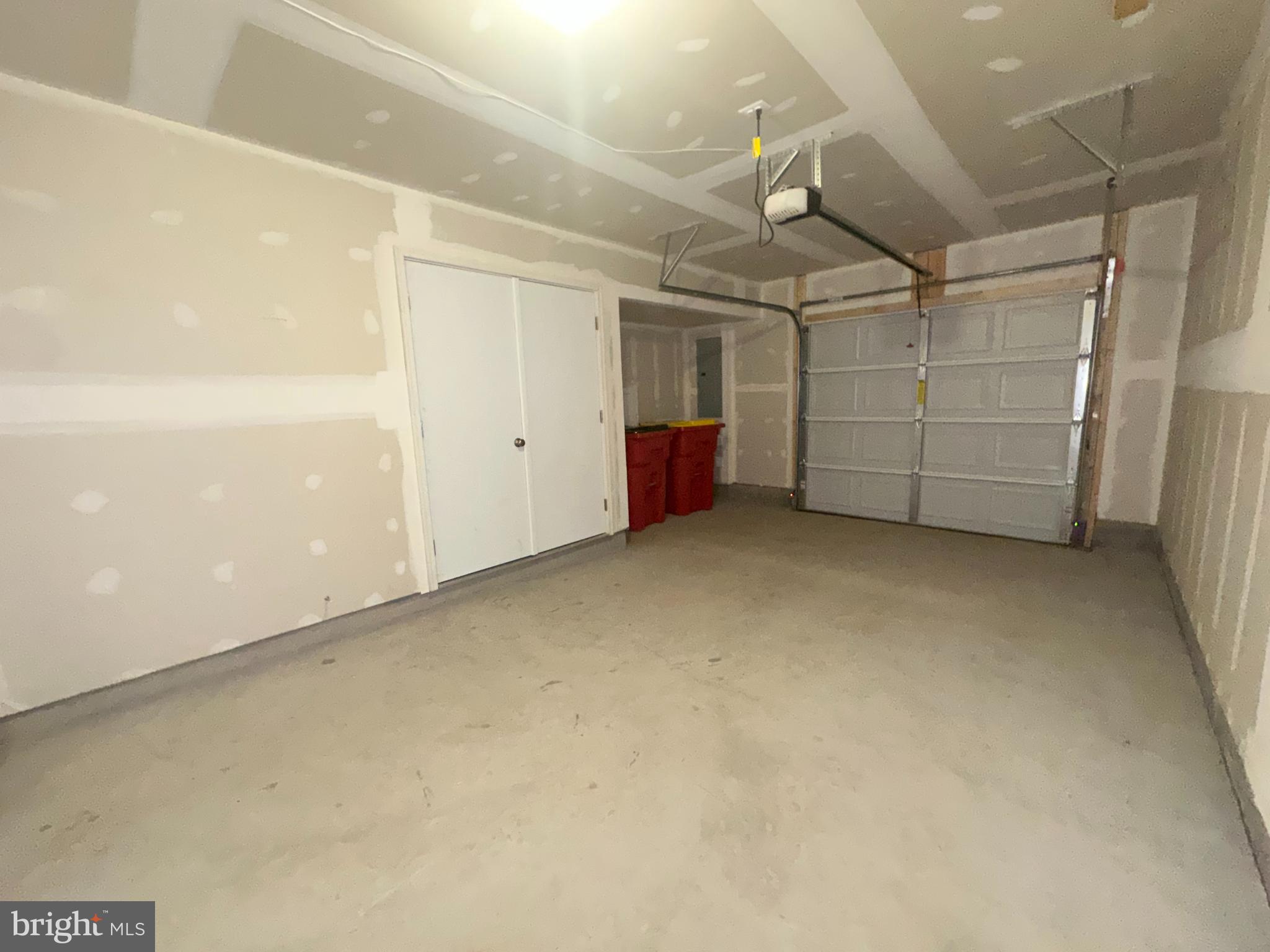 PRESIDENTS POINTE - Residential Lease