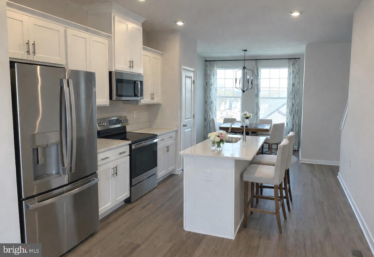 PRESIDENTS POINTE - Residential Lease