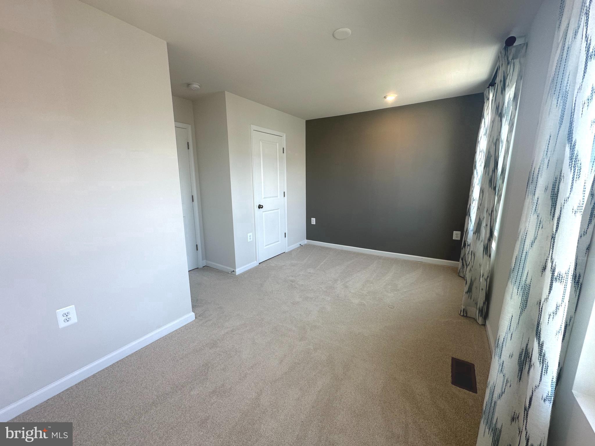 PRESIDENTS POINTE - Residential Lease