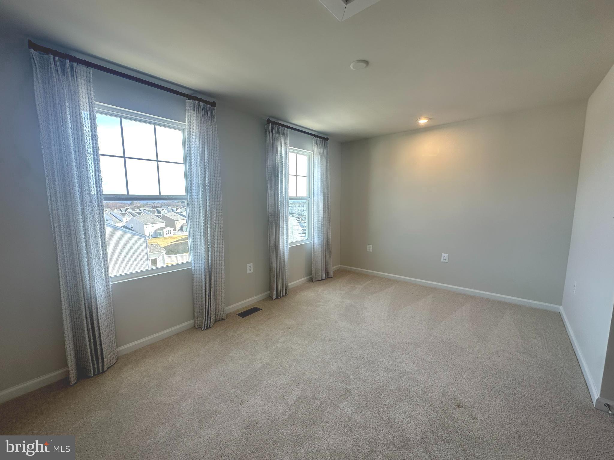 PRESIDENTS POINTE - Residential Lease