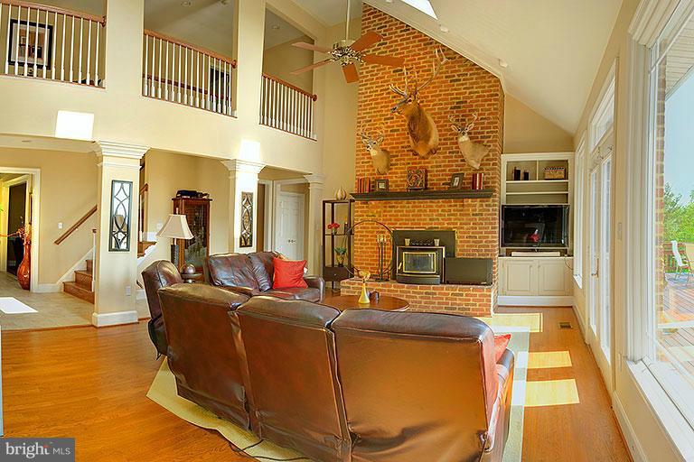 THUMB RUN MT EST - Residential