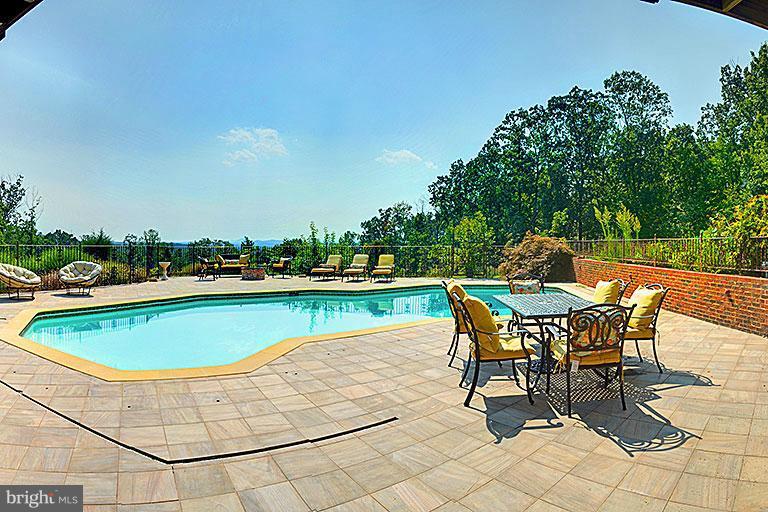 THUMB RUN MT EST - Residential