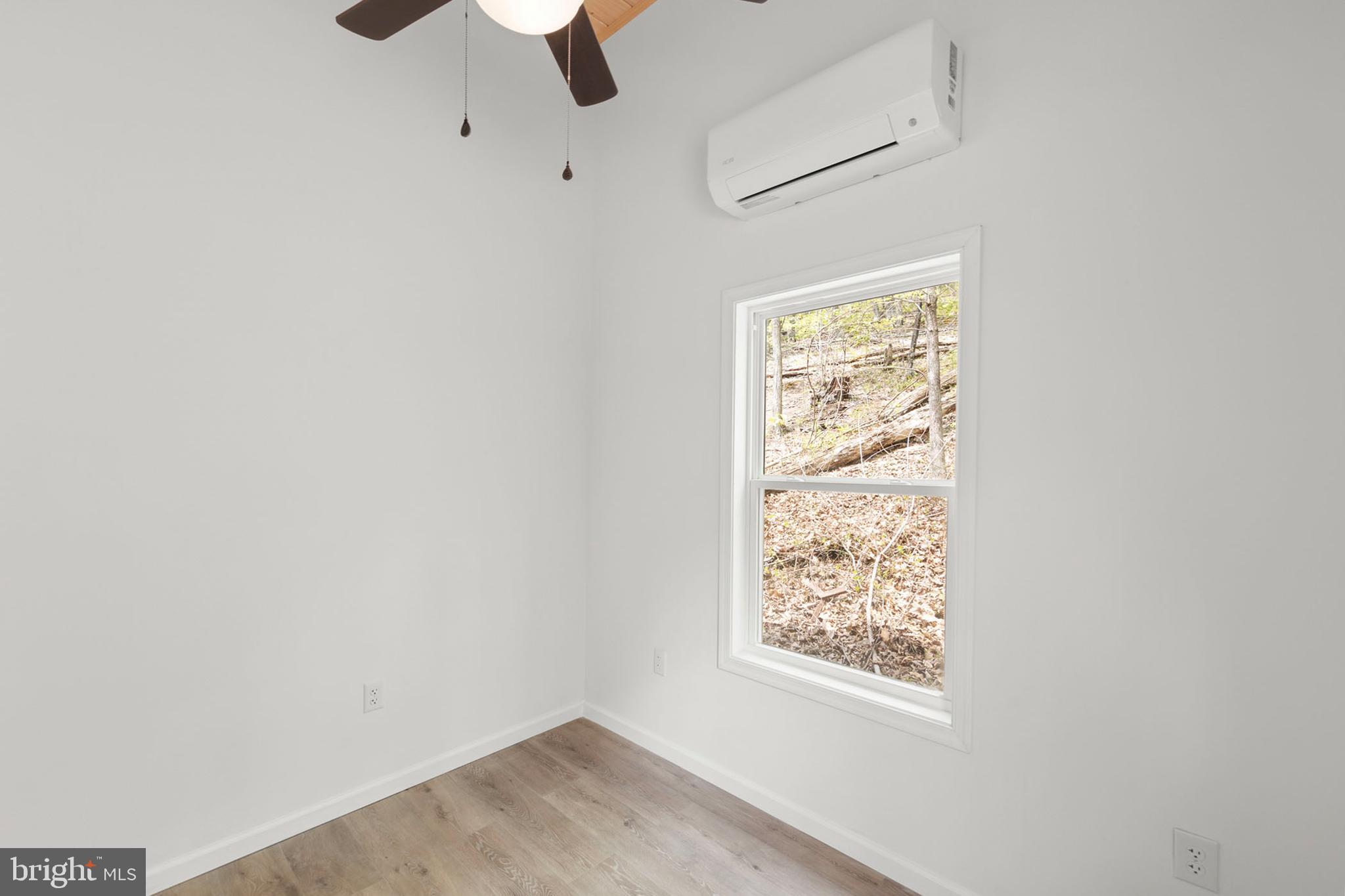 MOUNTAIN VIEW ESTATES - Residential