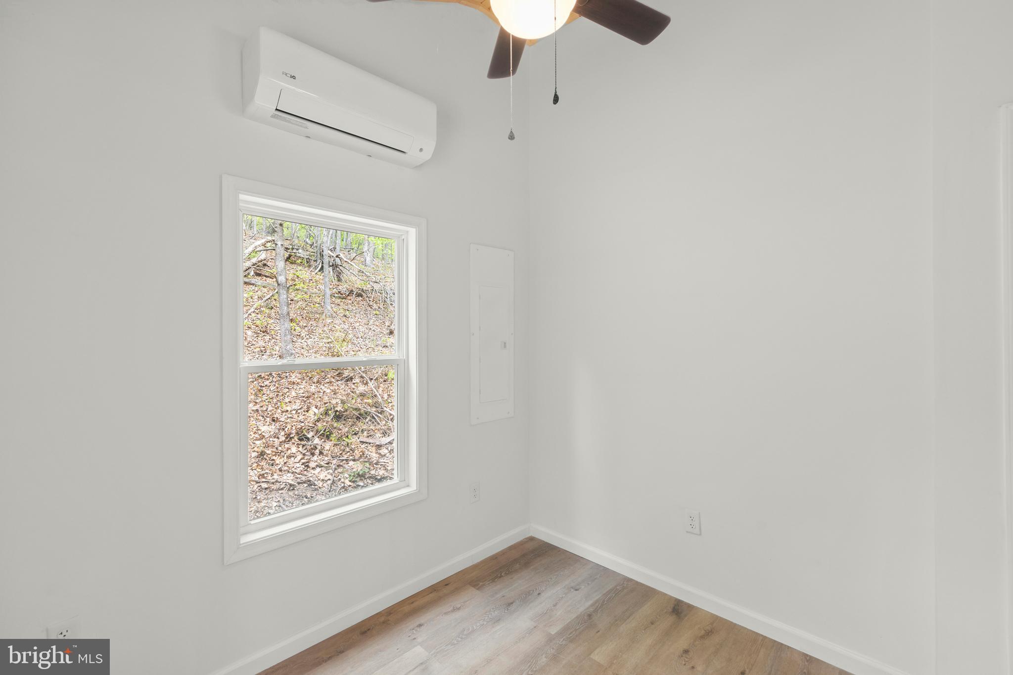 MOUNTAIN VIEW ESTATES - Residential