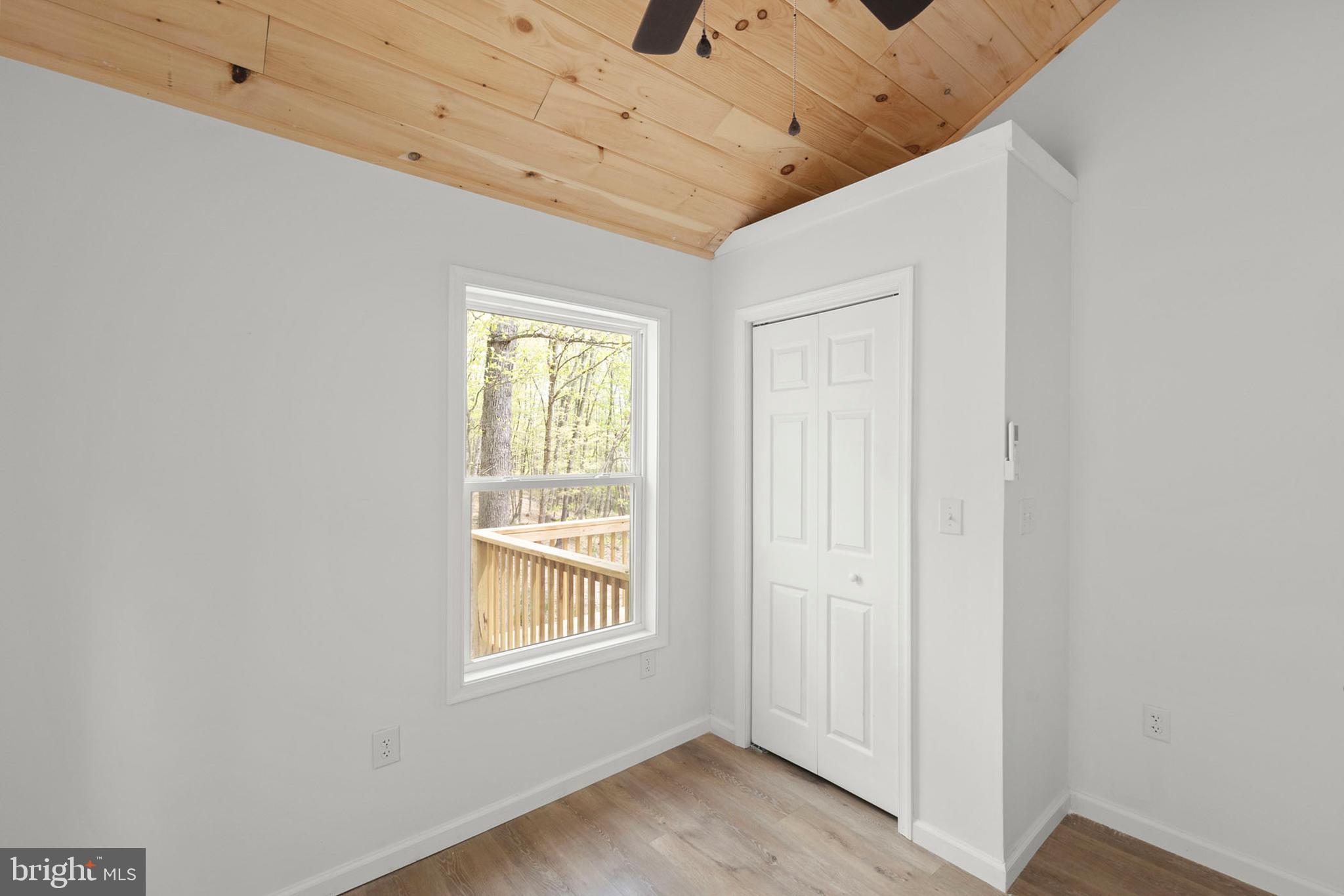 MOUNTAIN VIEW ESTATES - Residential