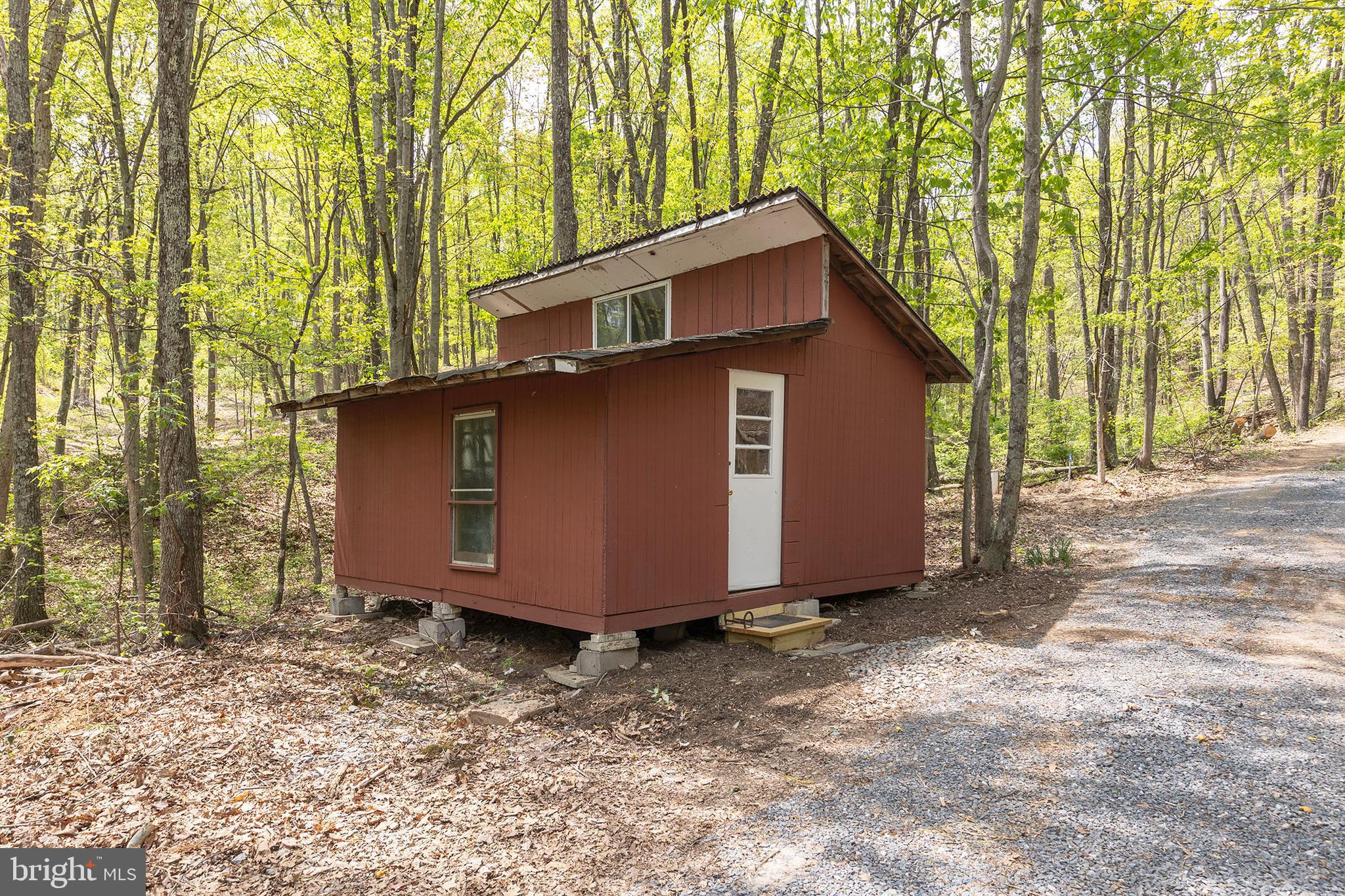 MOUNTAIN VIEW ESTATES - Residential