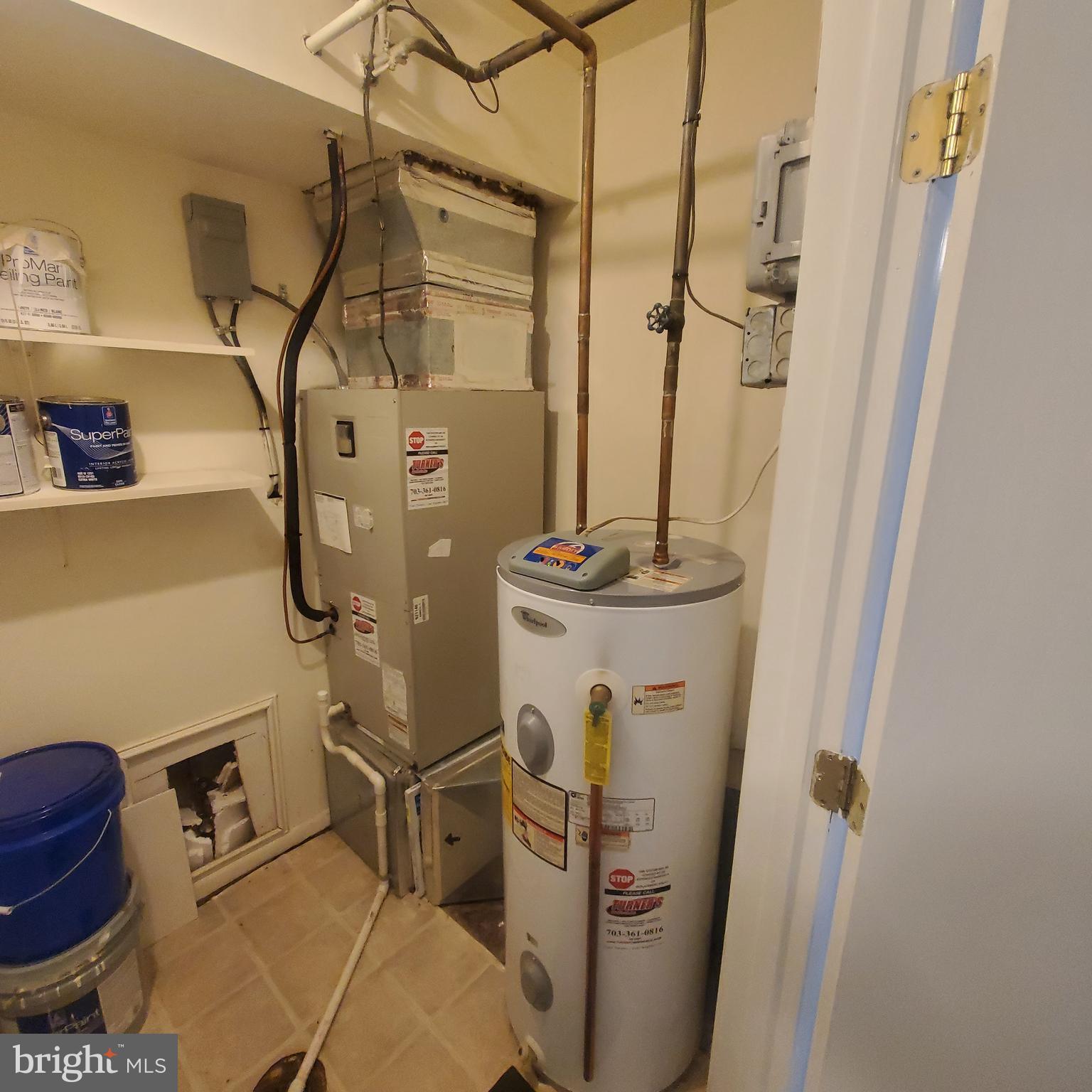 PINEWOOD PARK - Residential Lease