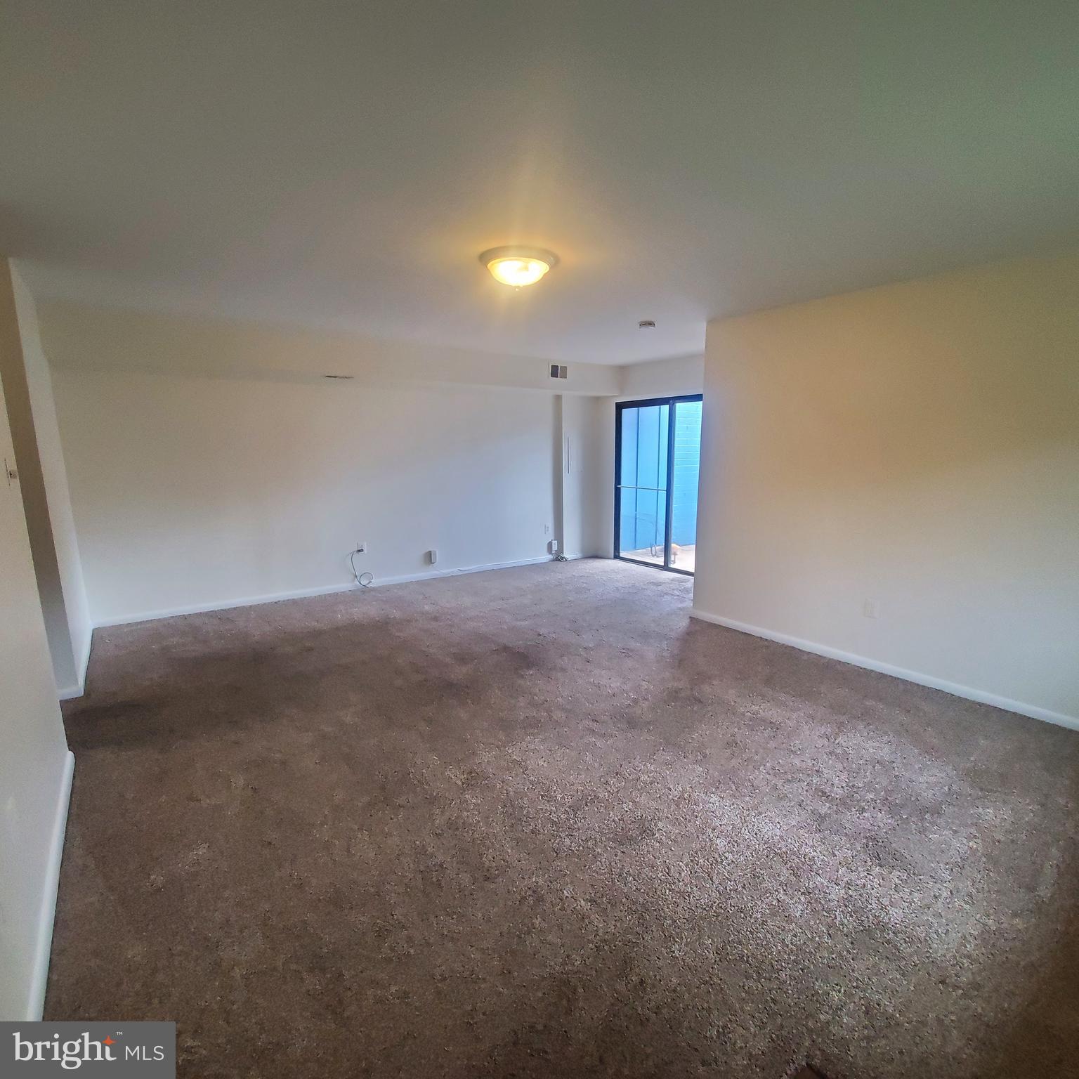 PINEWOOD PARK - Residential Lease