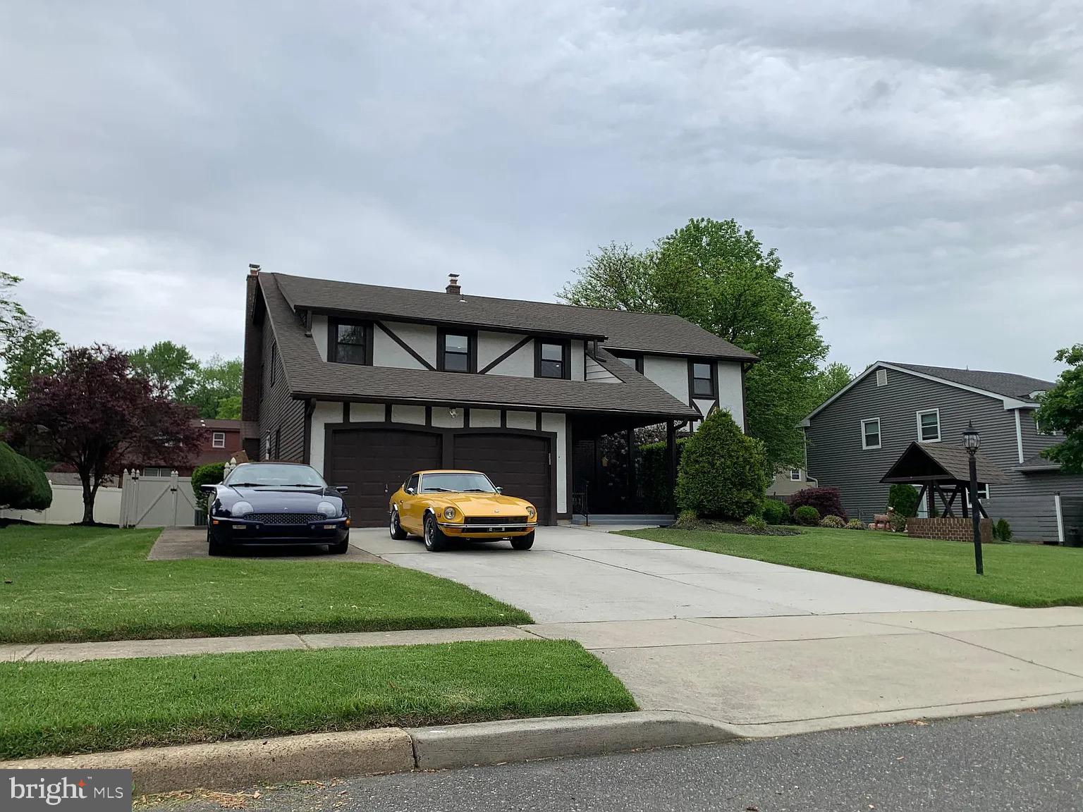 1613 MAYFLOWER LANE