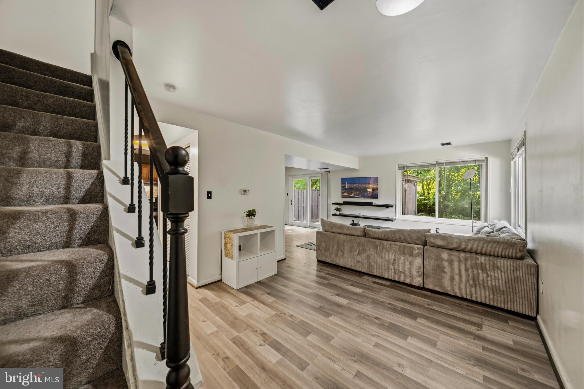 33 CABLE HOLLOW WAY 49-1