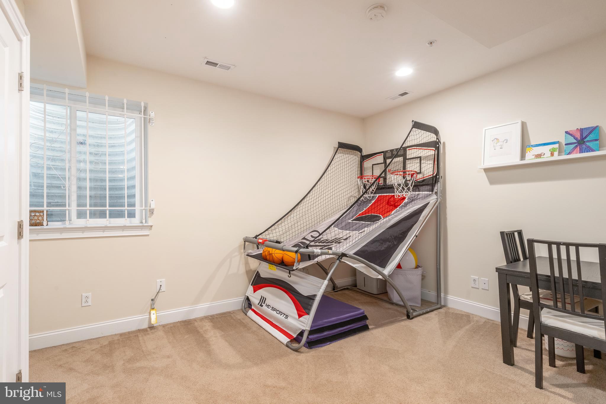 FAIRMOUNT - Residential