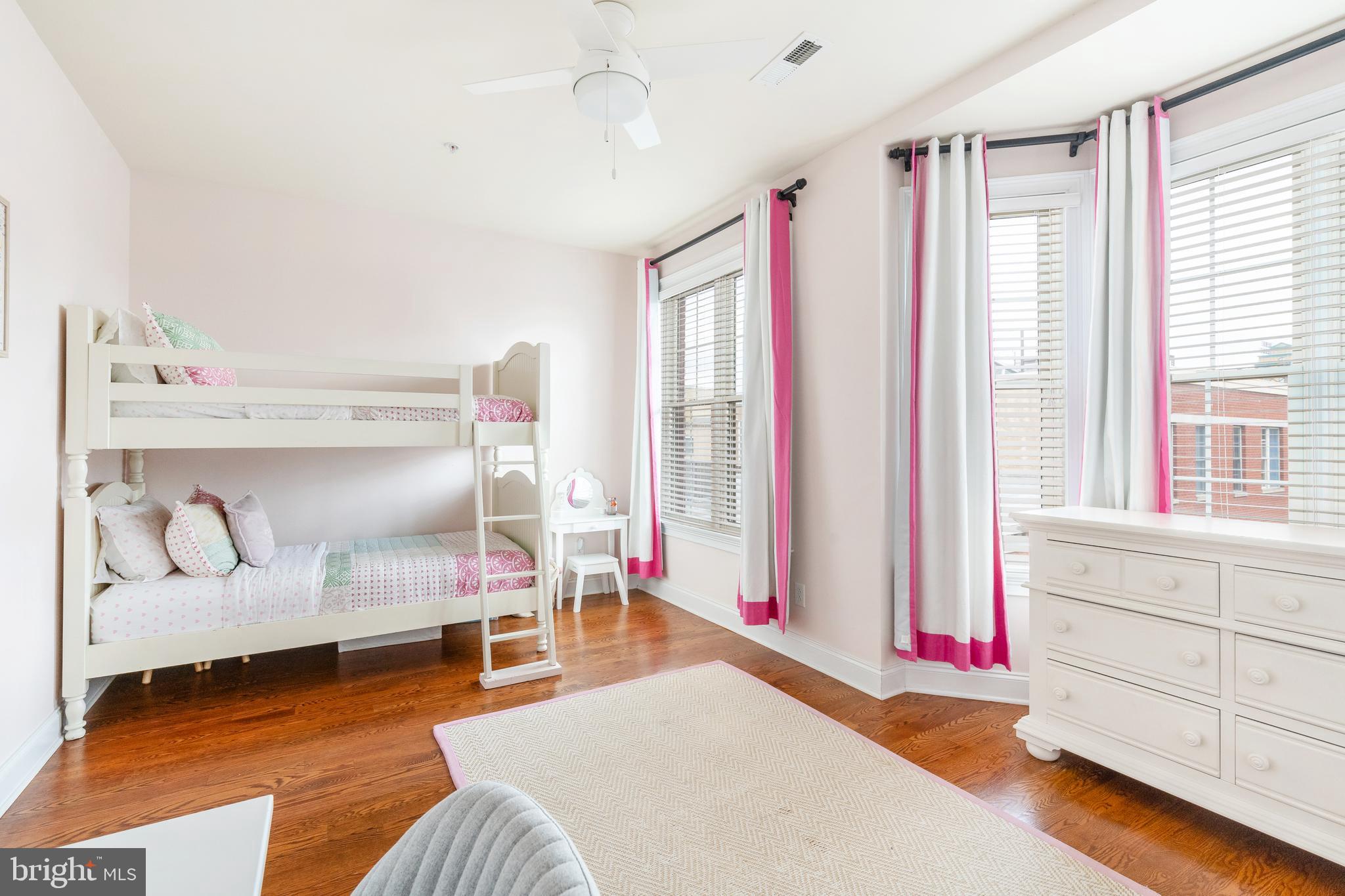 FAIRMOUNT - Residential