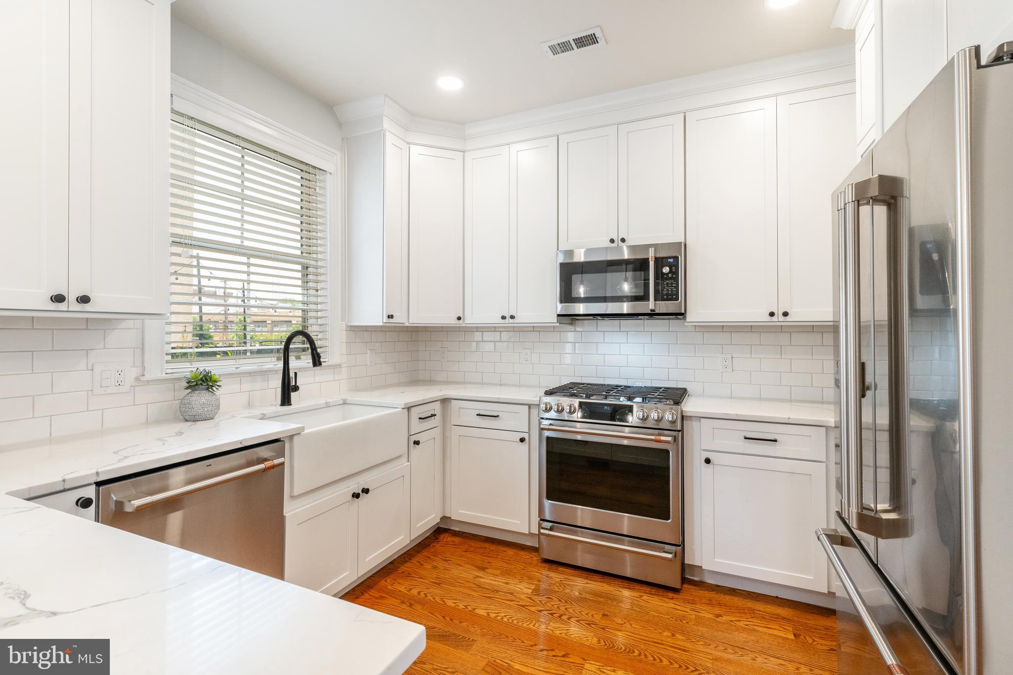 FAIRMOUNT - Residential