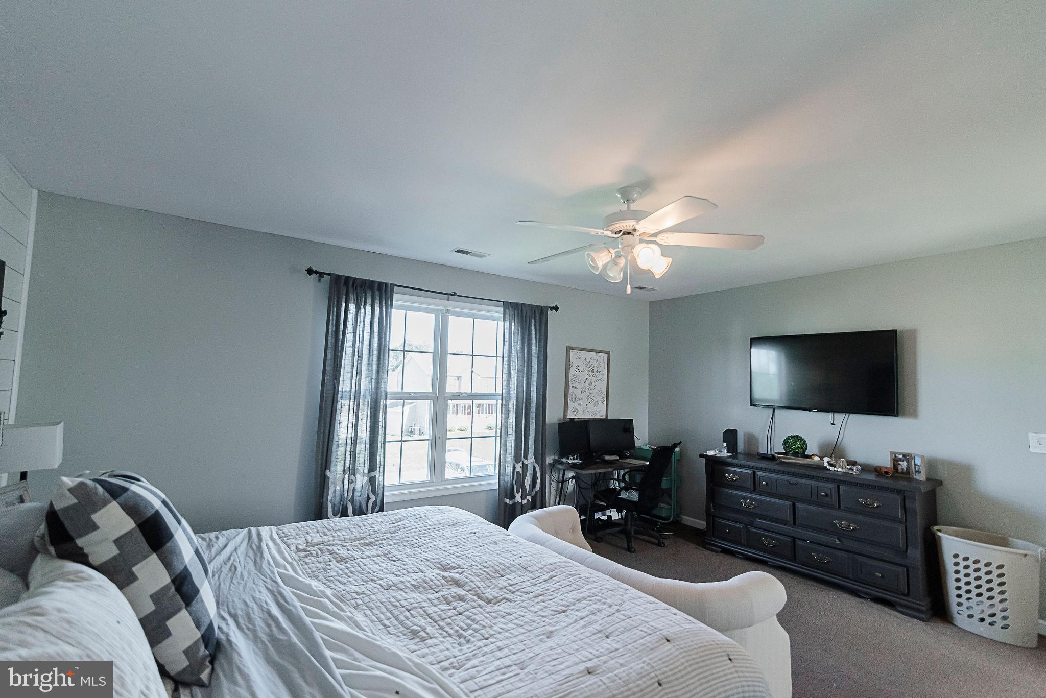 CRESTFIELD - Residential