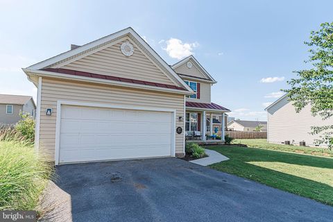17 STORK LANE MARTINSBURG WV 25405
