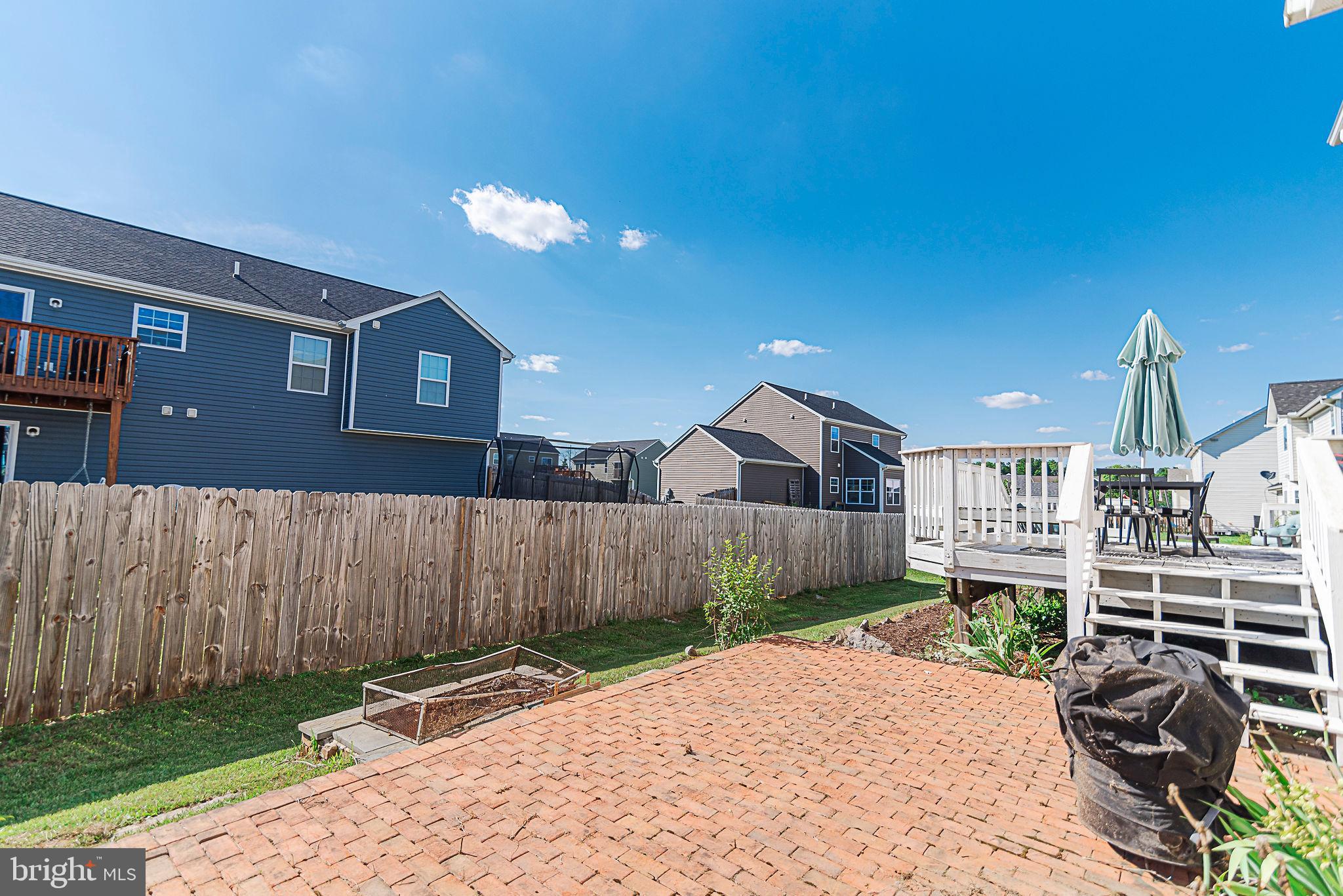 CRESTFIELD - Residential