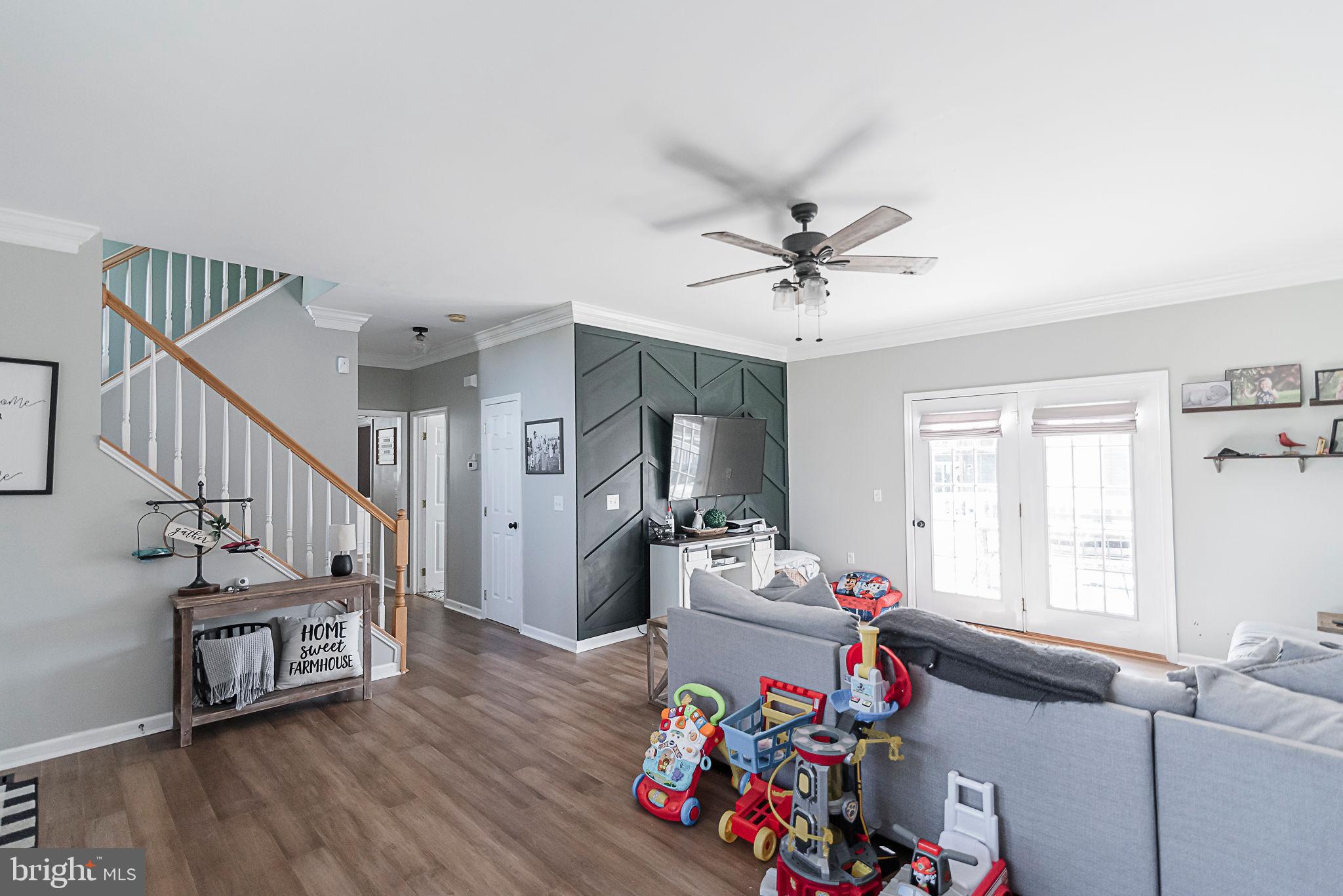 CRESTFIELD - Residential