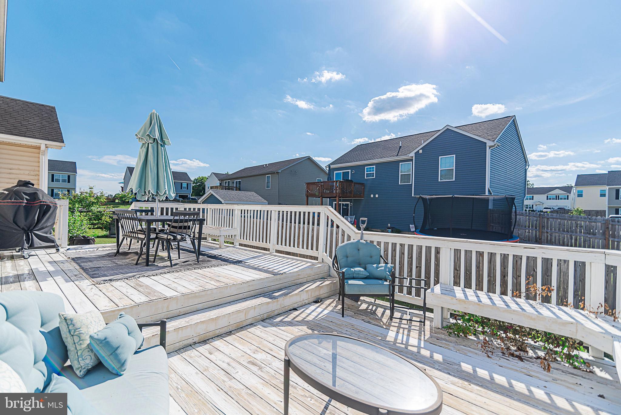 CRESTFIELD - Residential