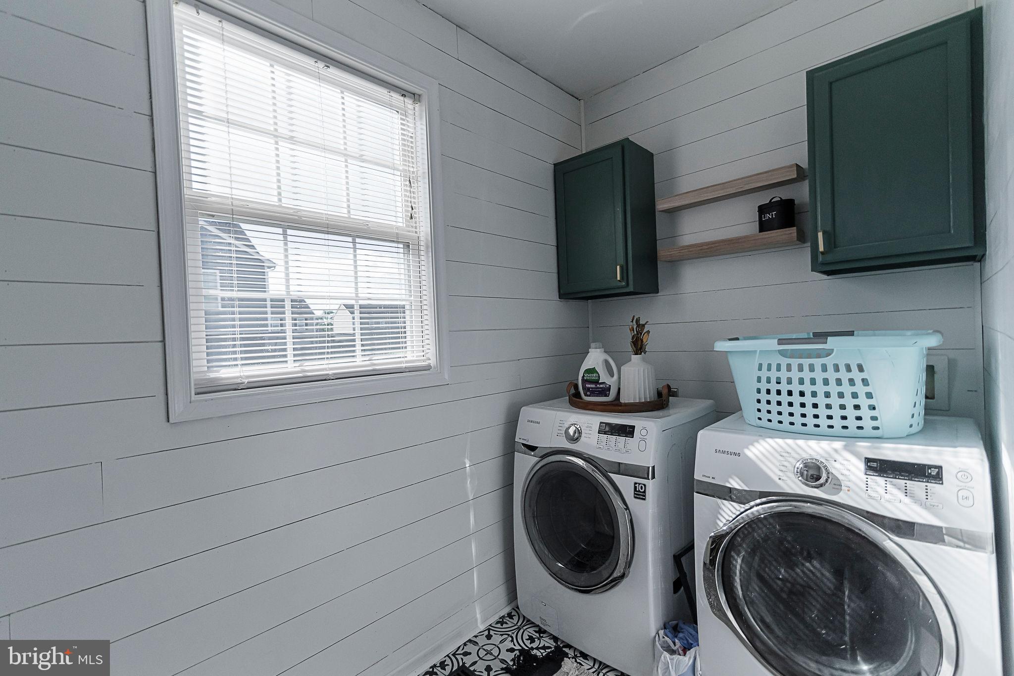 CRESTFIELD - Residential