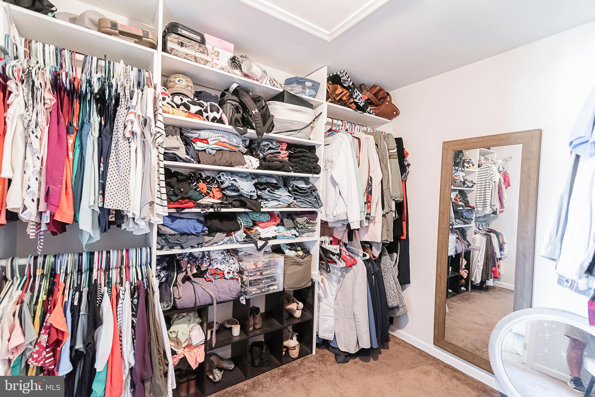 CRESTFIELD - Residential