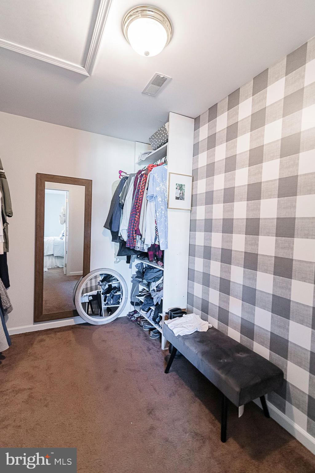 CRESTFIELD - Residential