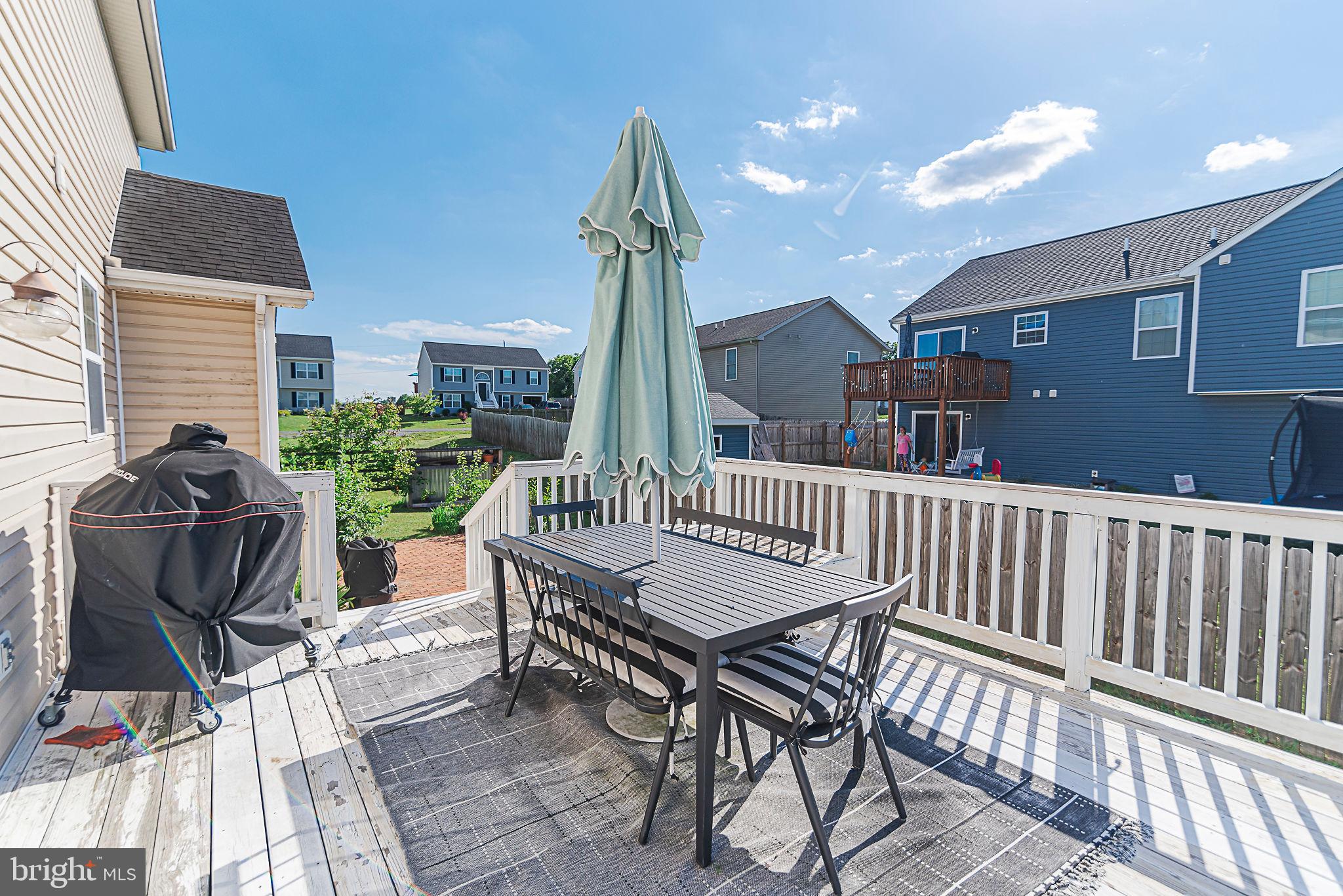 CRESTFIELD - Residential