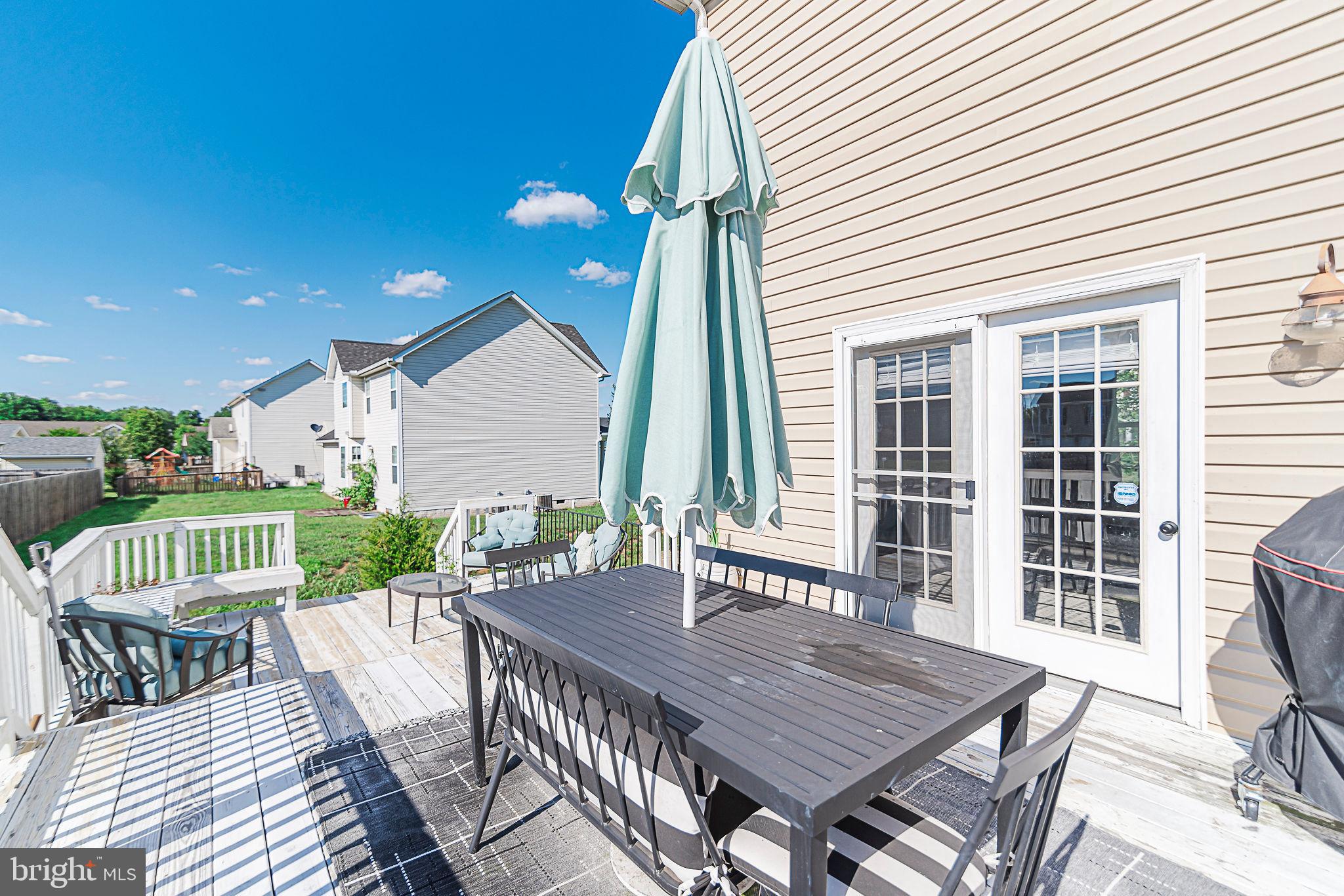 CRESTFIELD - Residential