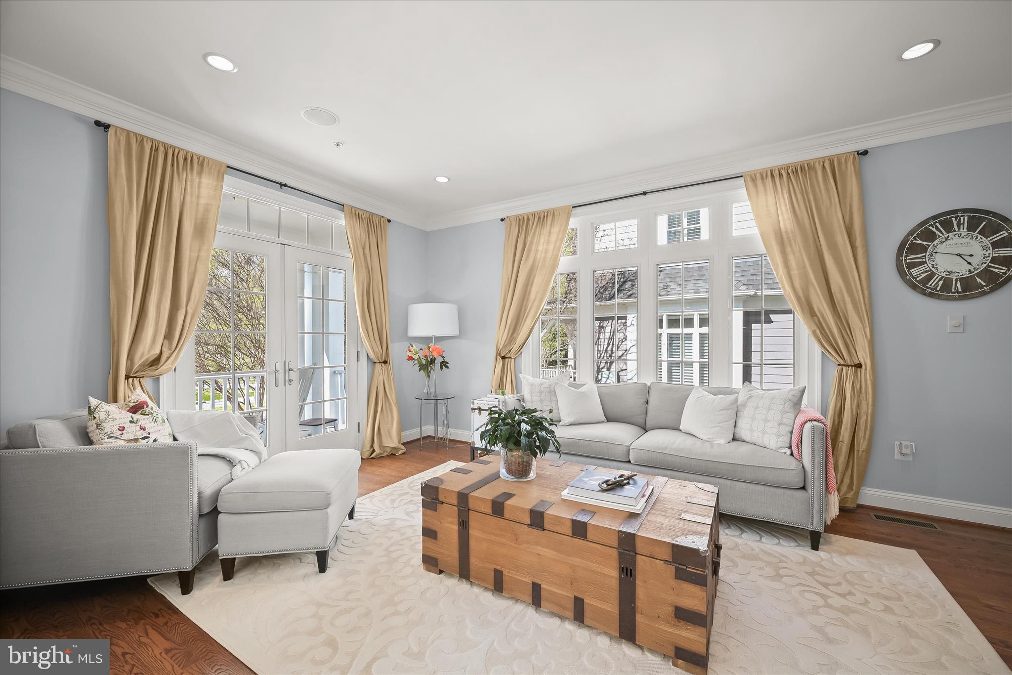 BRADLEY HILLS - Residential