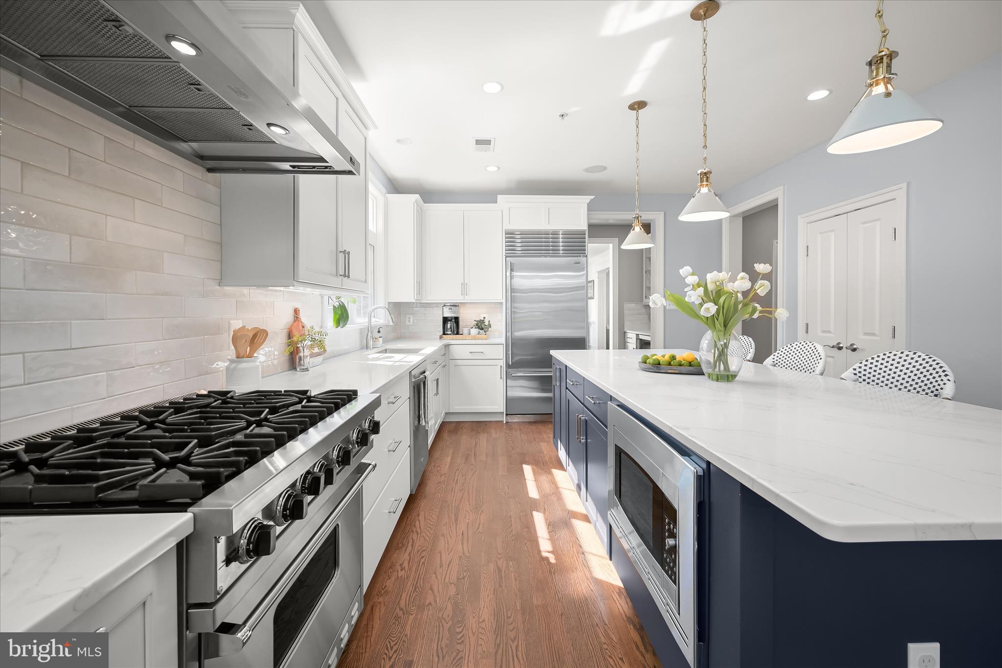 BRADLEY HILLS - Residential