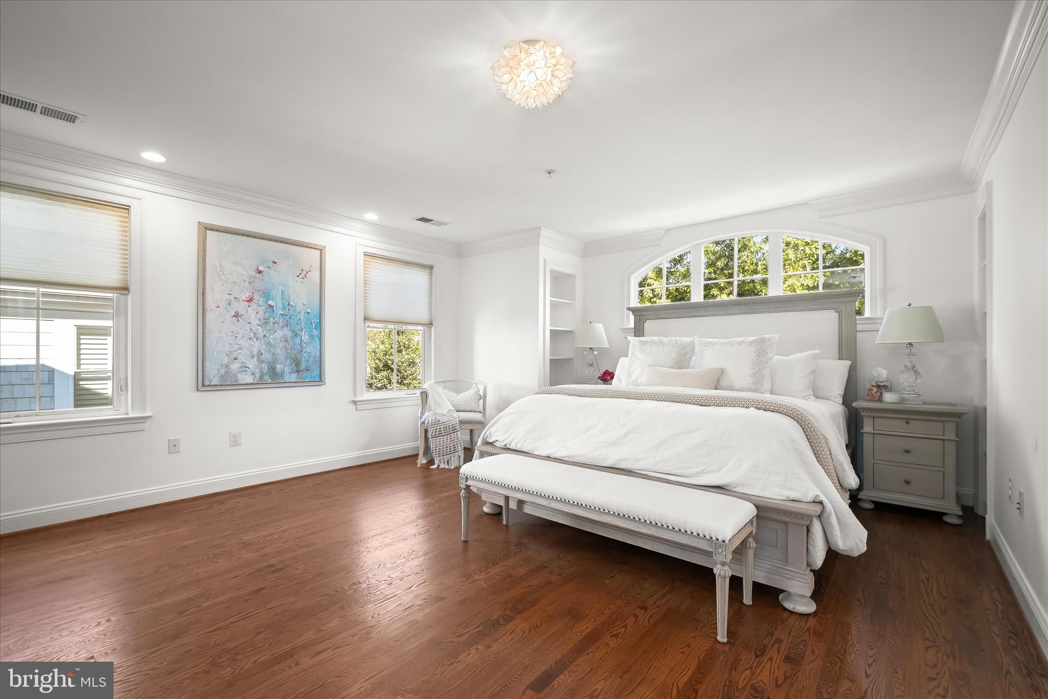 BRADLEY HILLS - Residential