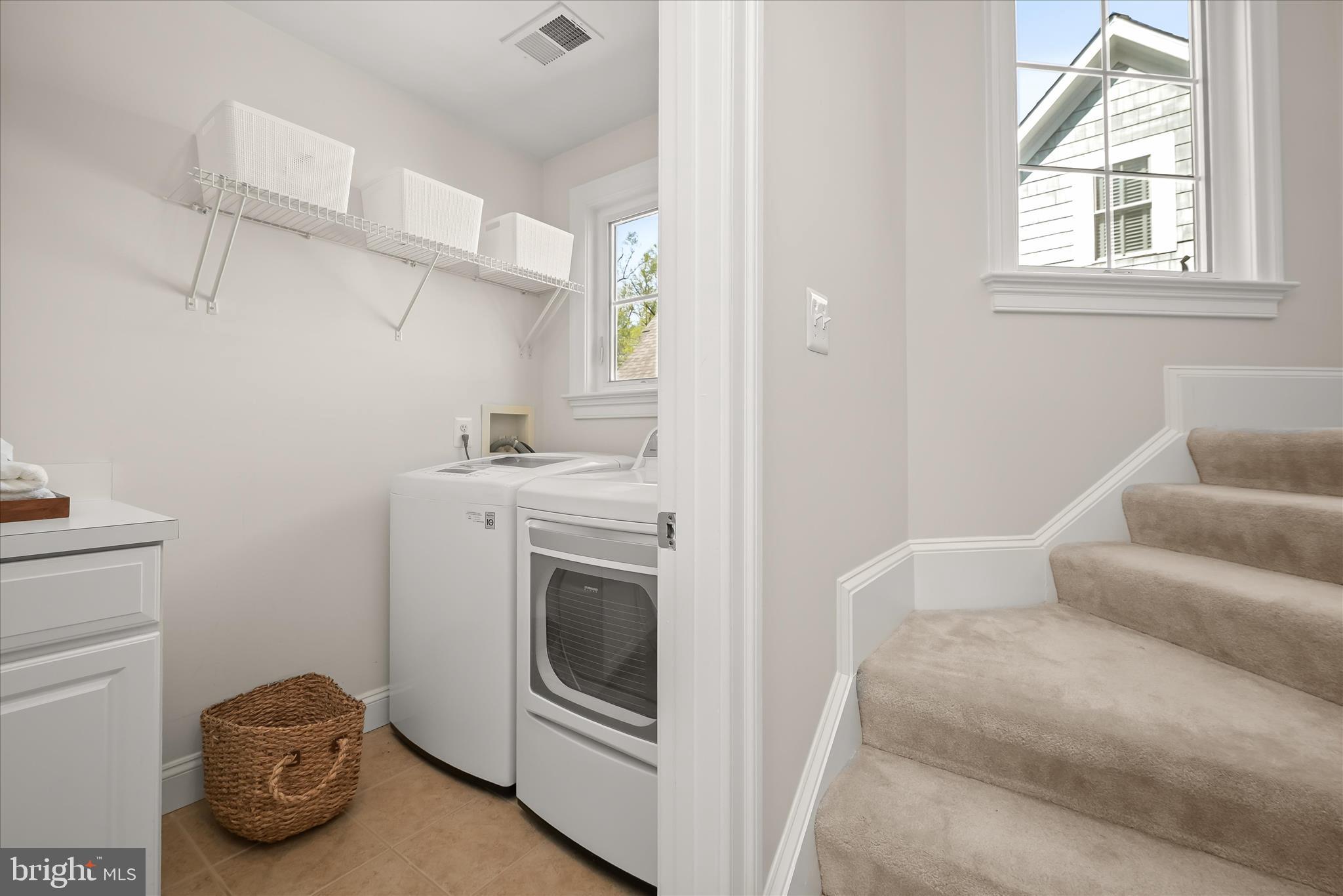 BRADLEY HILLS - Residential