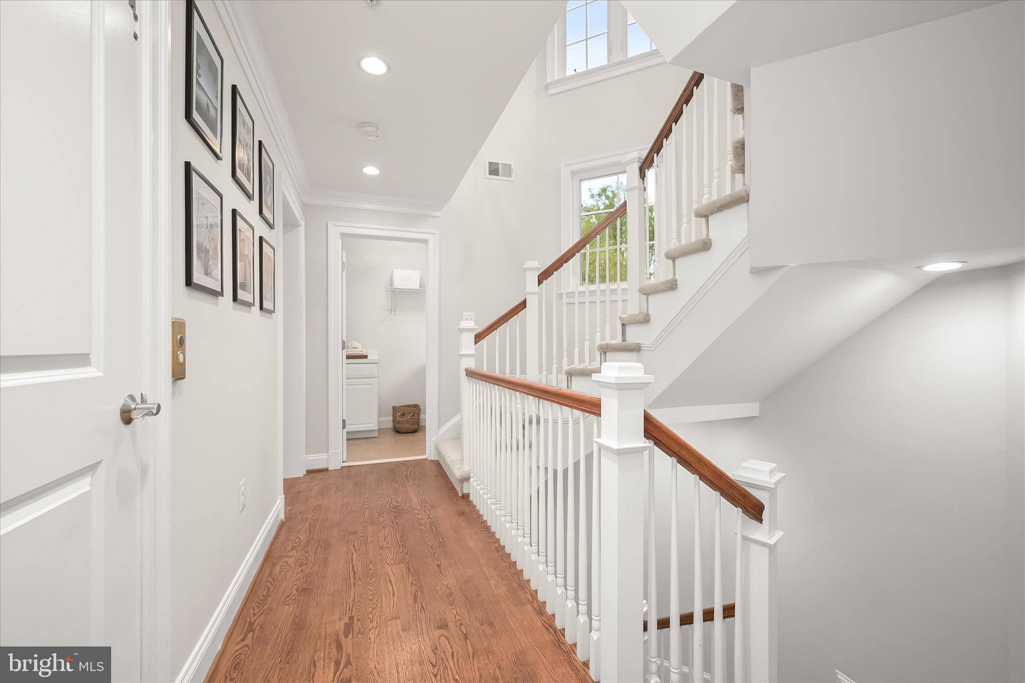 BRADLEY HILLS - Residential