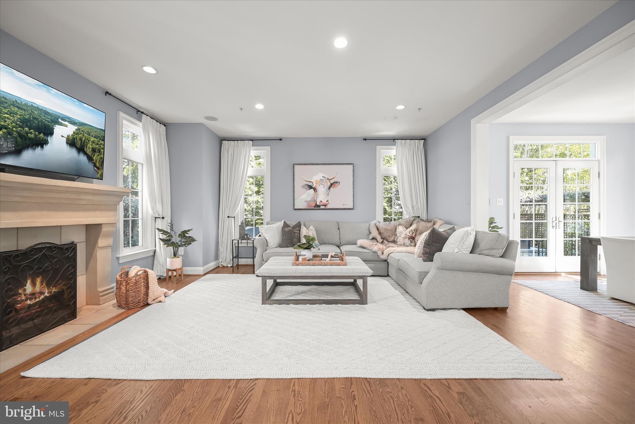 BRADLEY HILLS - Residential