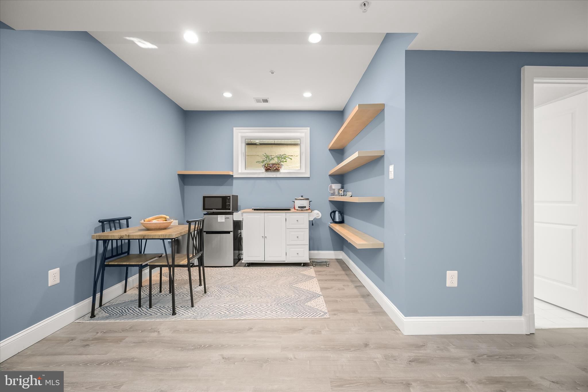 BRADLEY HILLS - Residential