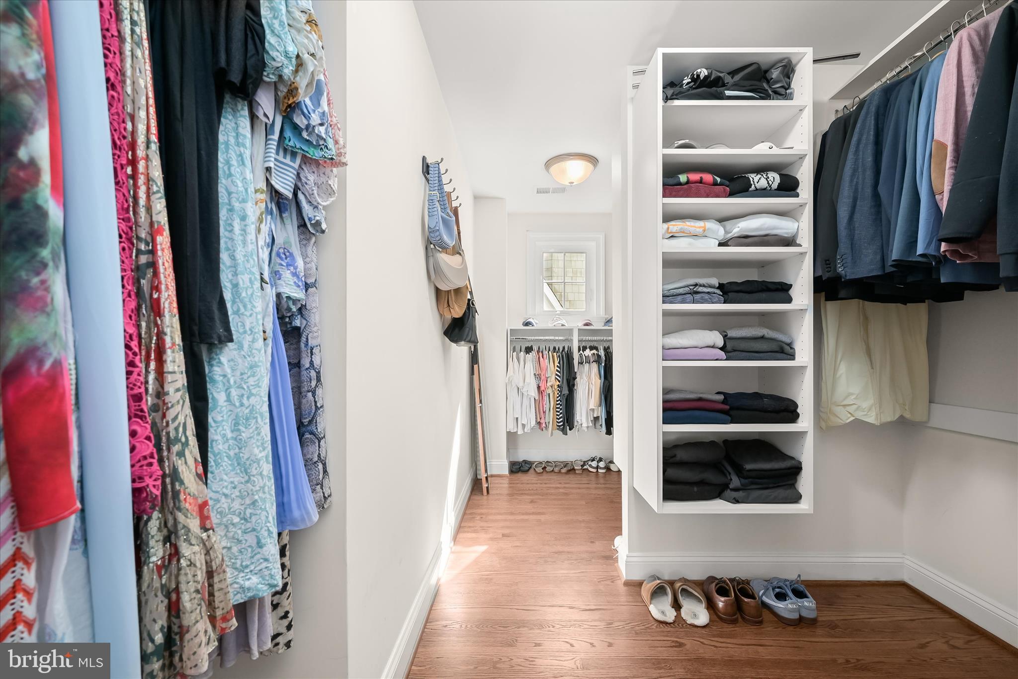 BRADLEY HILLS - Residential