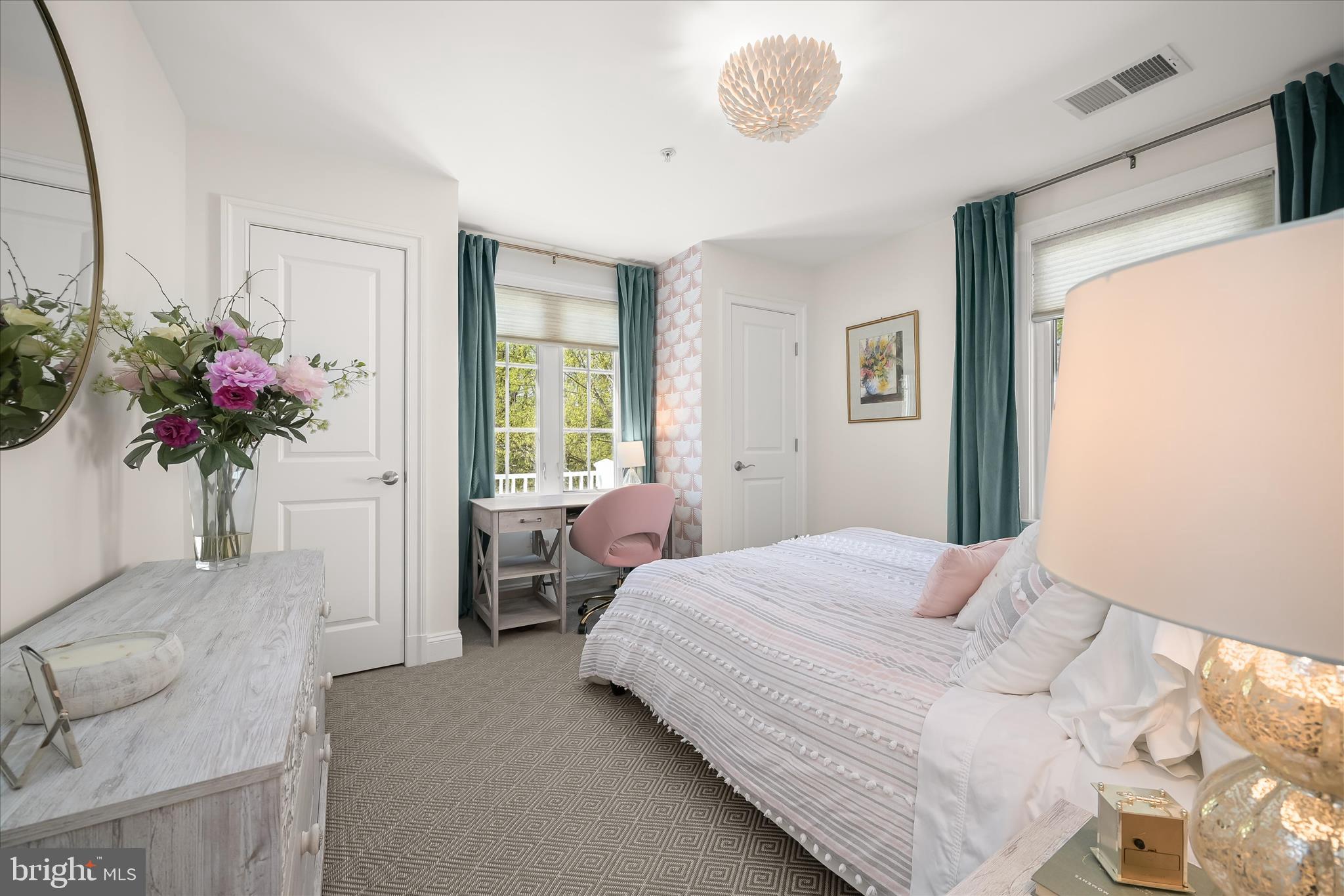 BRADLEY HILLS - Residential