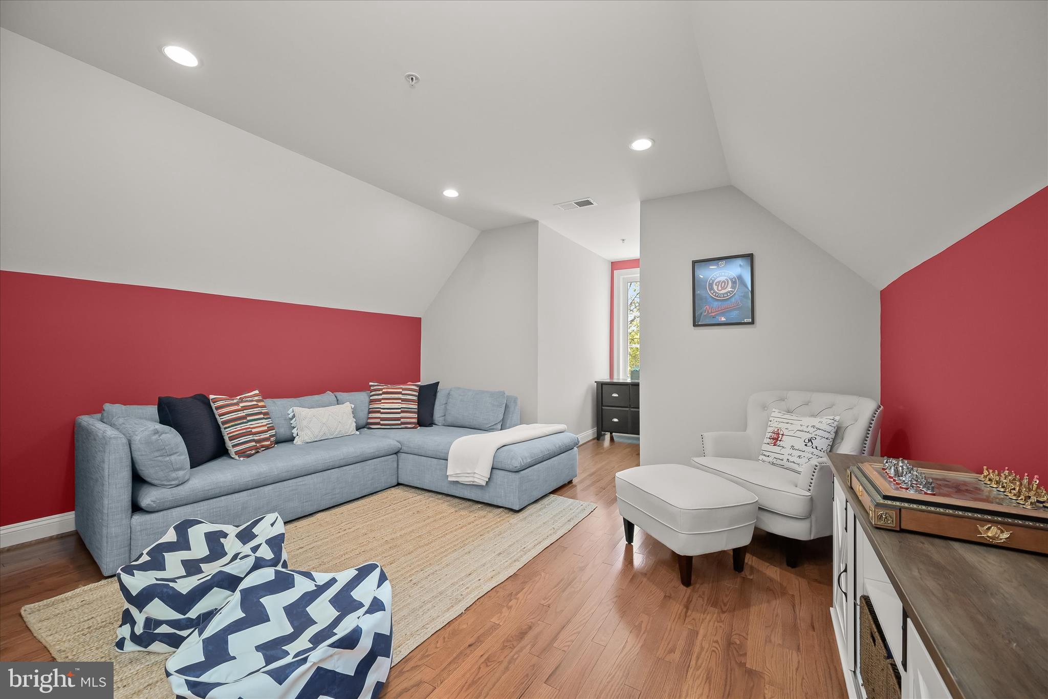 BRADLEY HILLS - Residential