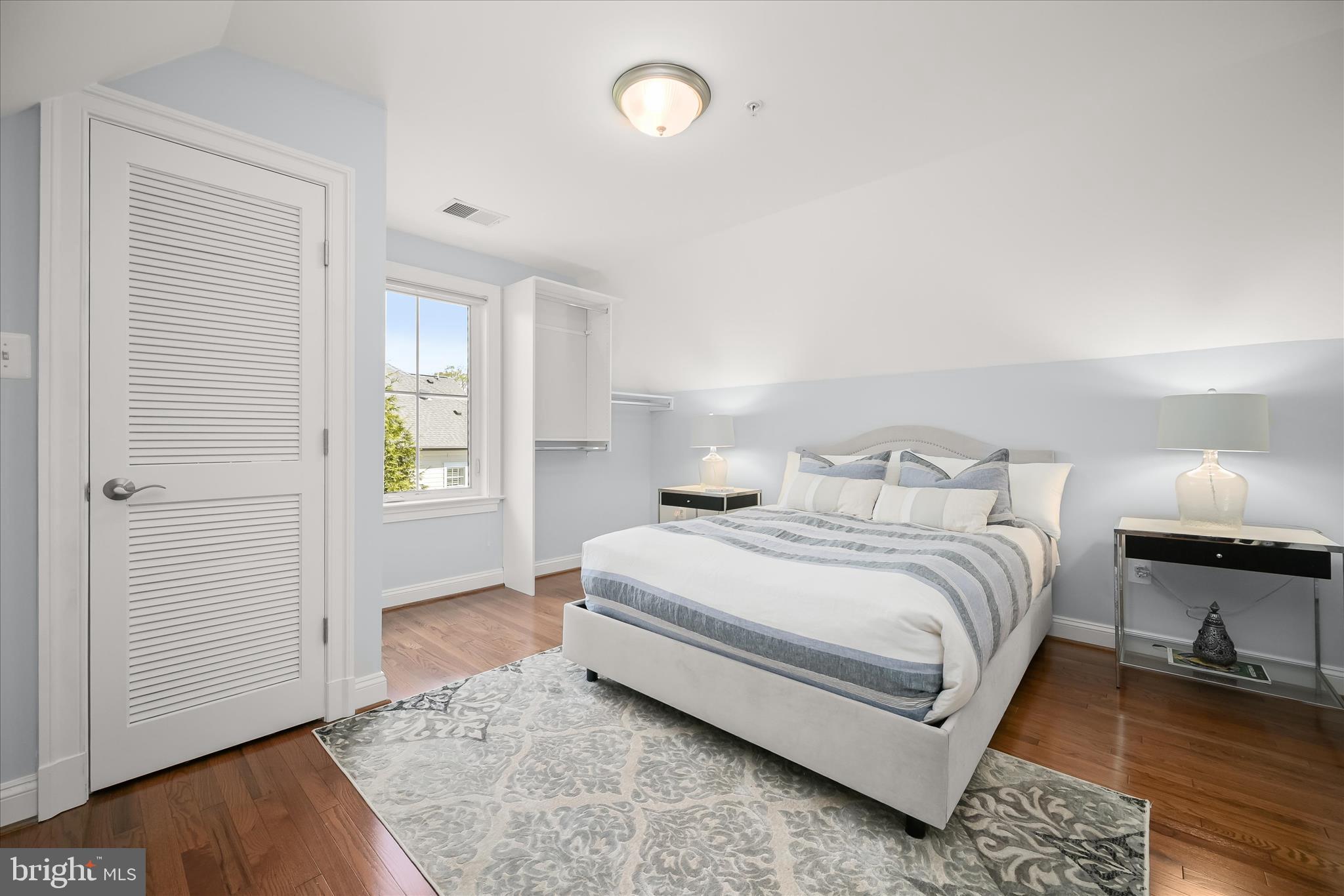 BRADLEY HILLS - Residential